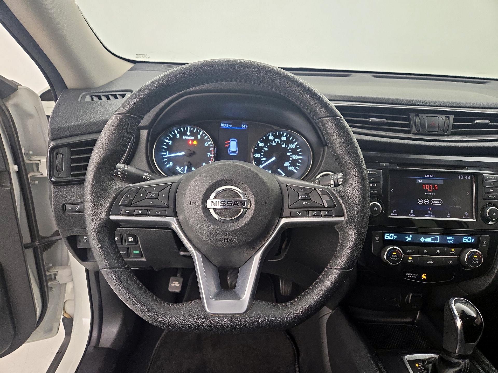Thumbnail: 2019 Nissan Rogue - 10