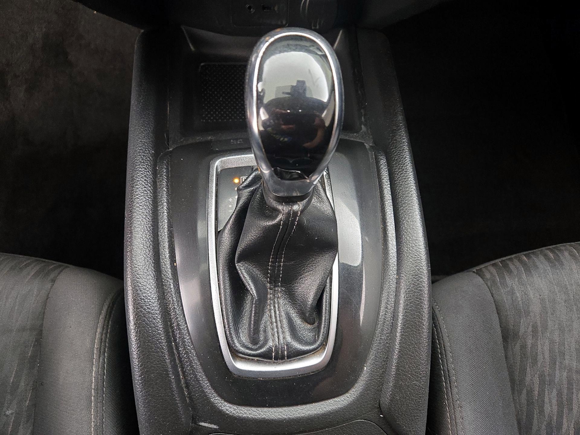 Thumbnail: 2019 Nissan Rogue - 17