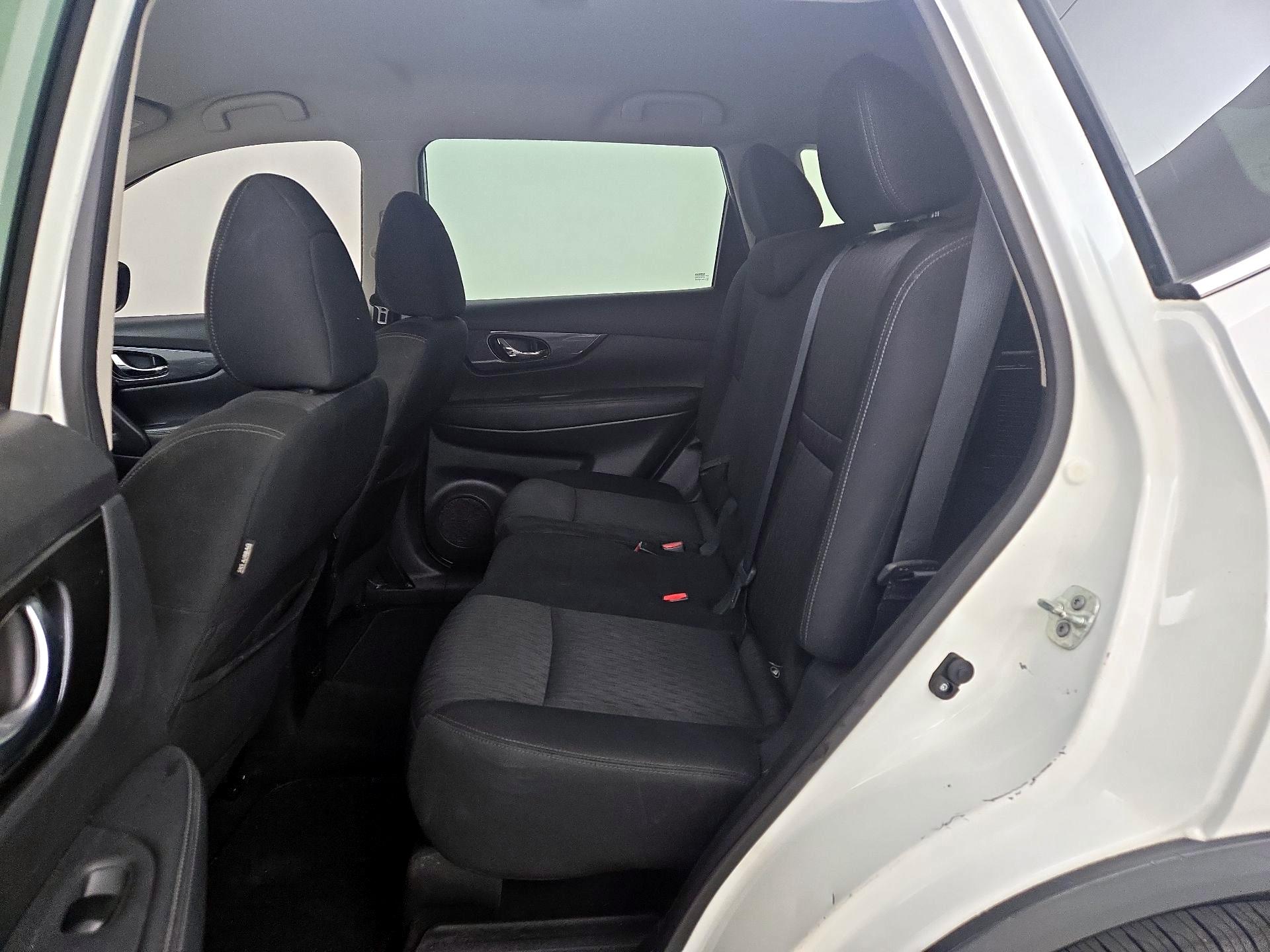 Thumbnail: 2019 Nissan Rogue - 19