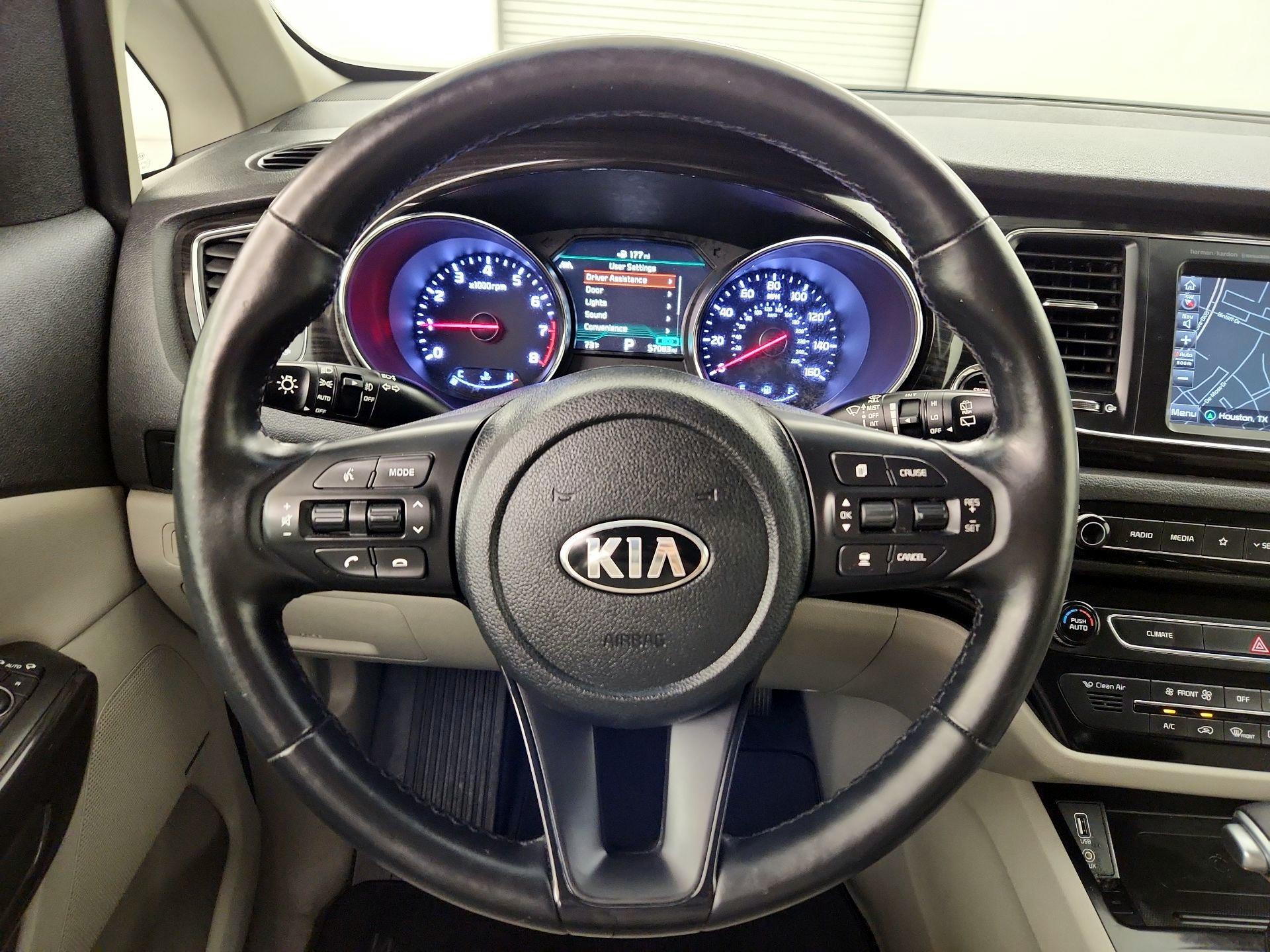 Thumbnail: 2020 Kia Sedona - 10