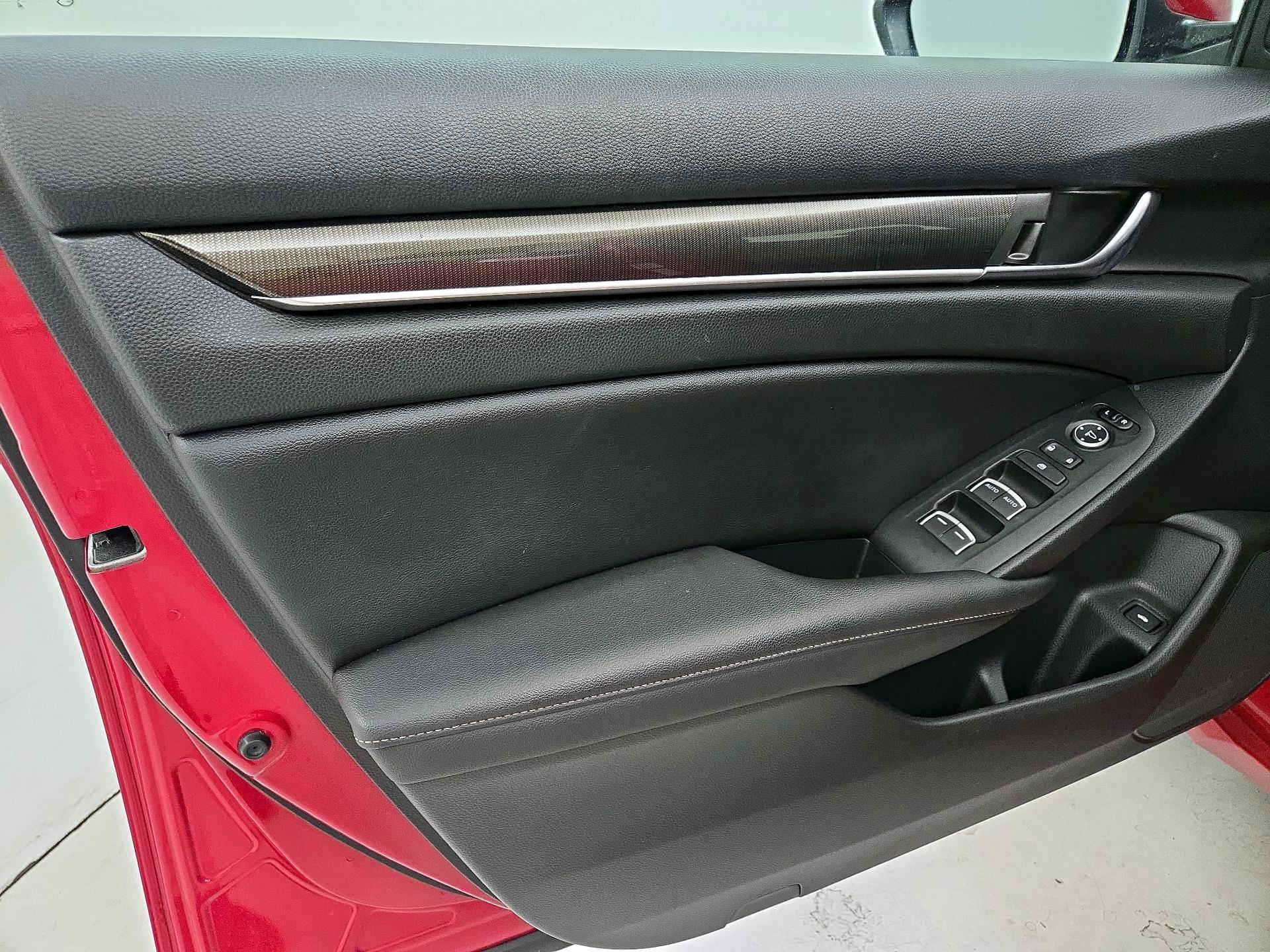 Thumbnail: 2019 Honda Accord - 12