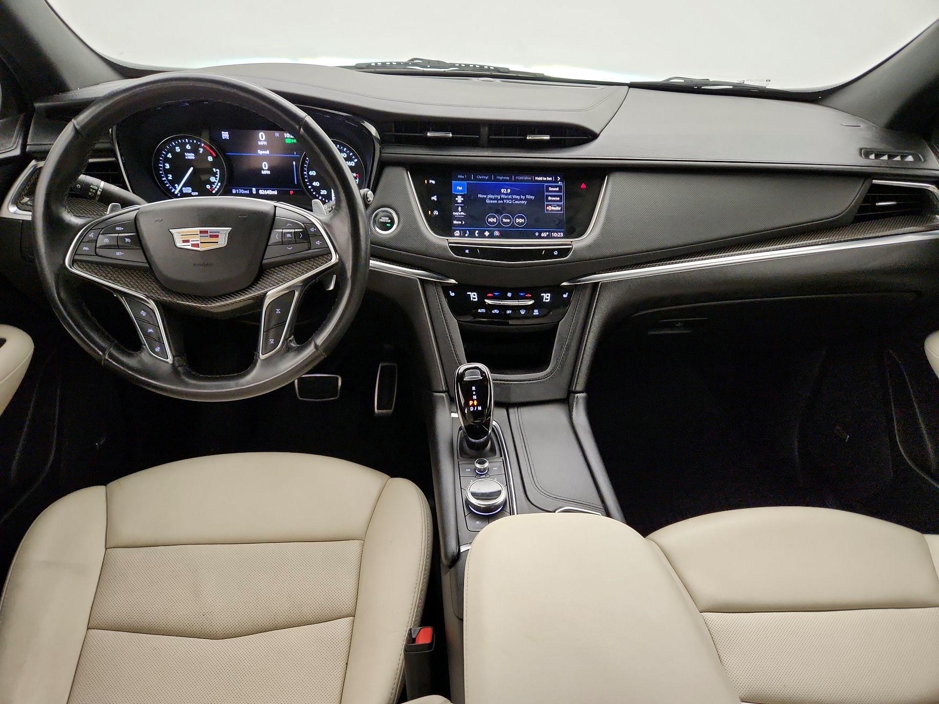 Thumbnail: 2022 Cadillac XT5 - 9