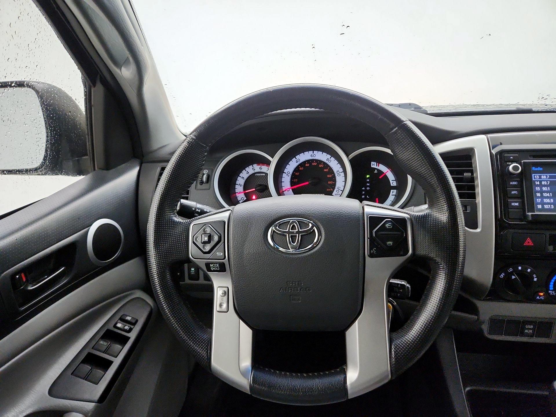 Thumbnail: 2015 Toyota Tacoma - 10