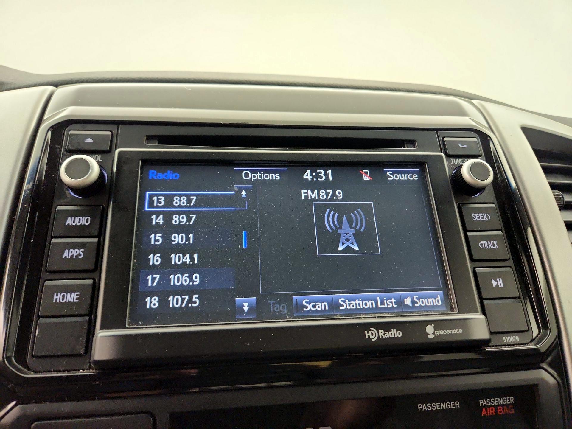 Thumbnail: 2015 Toyota Tacoma - 15