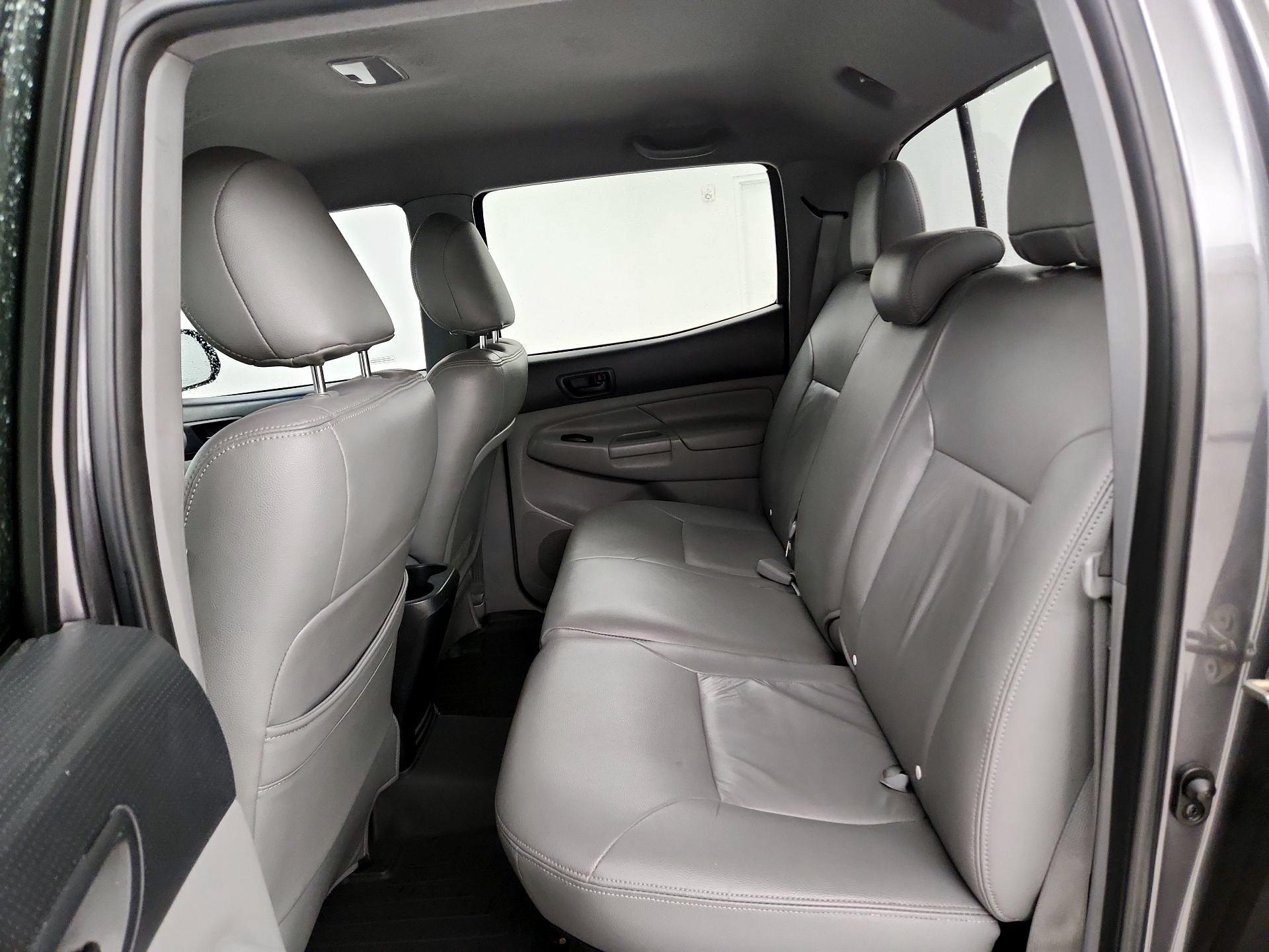 Thumbnail: 2015 Toyota Tacoma - 19