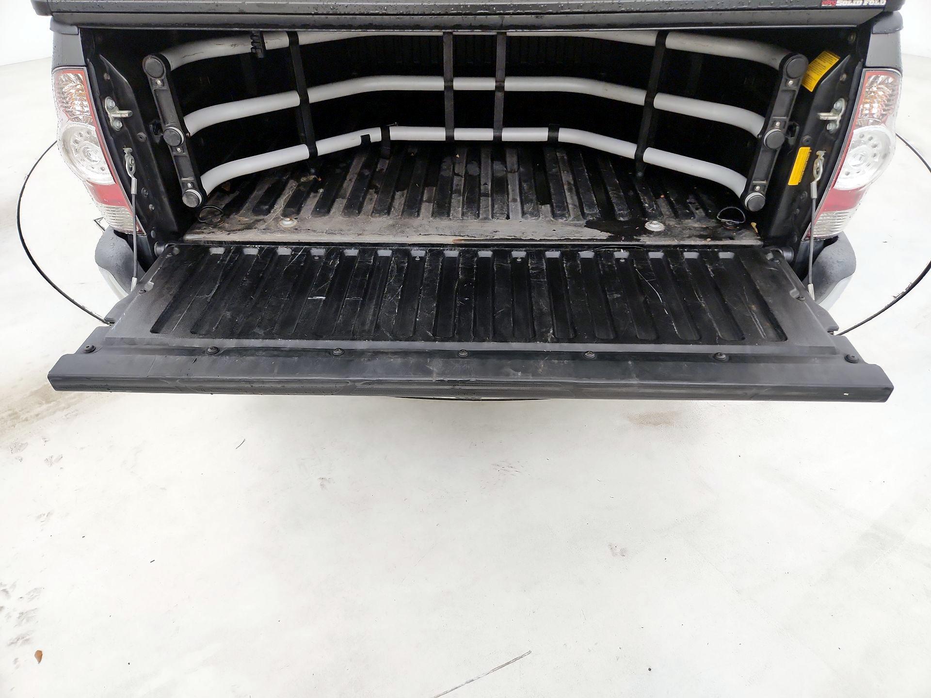 Thumbnail: 2015 Toyota Tacoma - 20