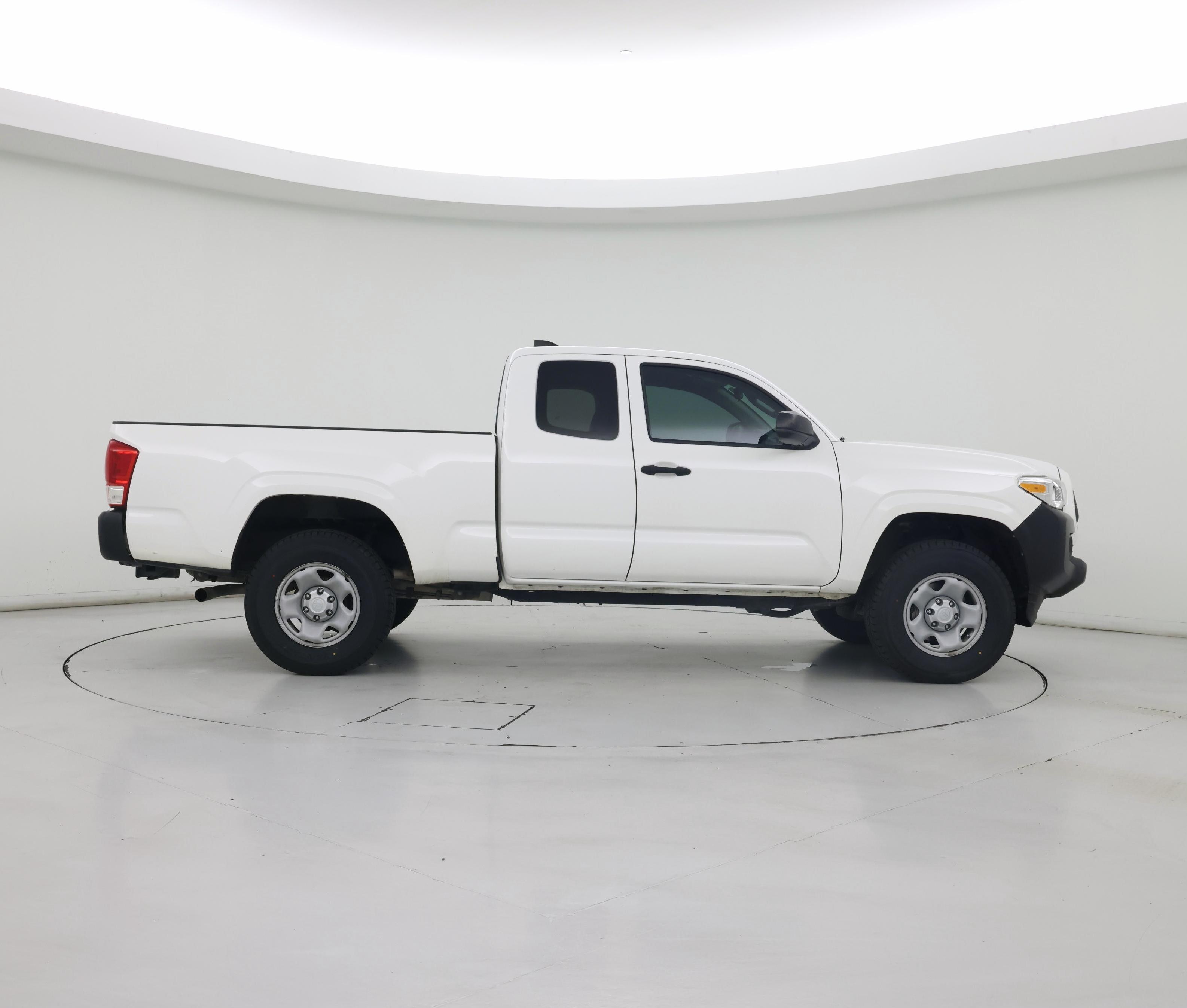 Thumbnail: 2020 Toyota Tacoma - 7