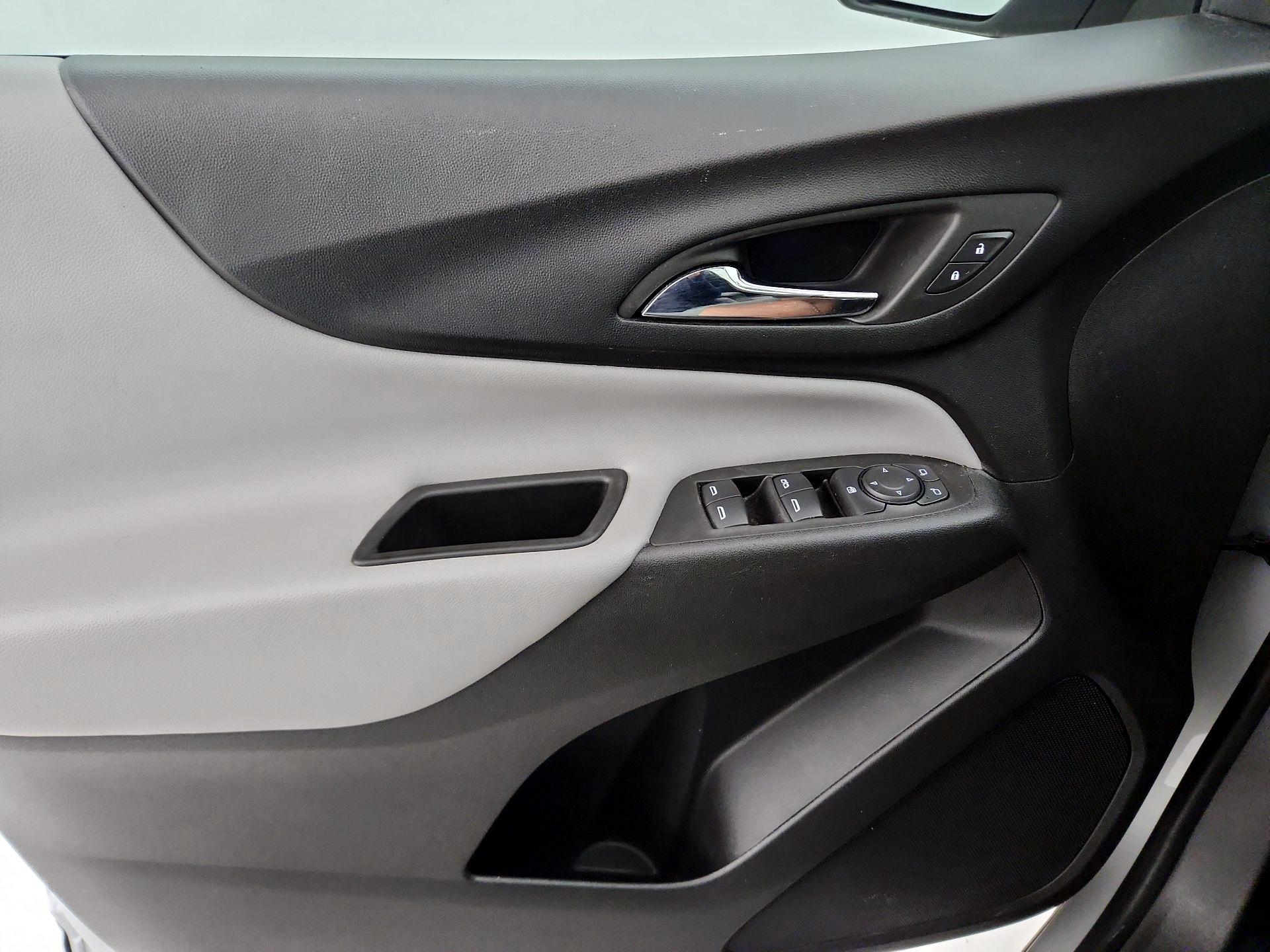 Thumbnail: 2022 Chevrolet Equinox - 12