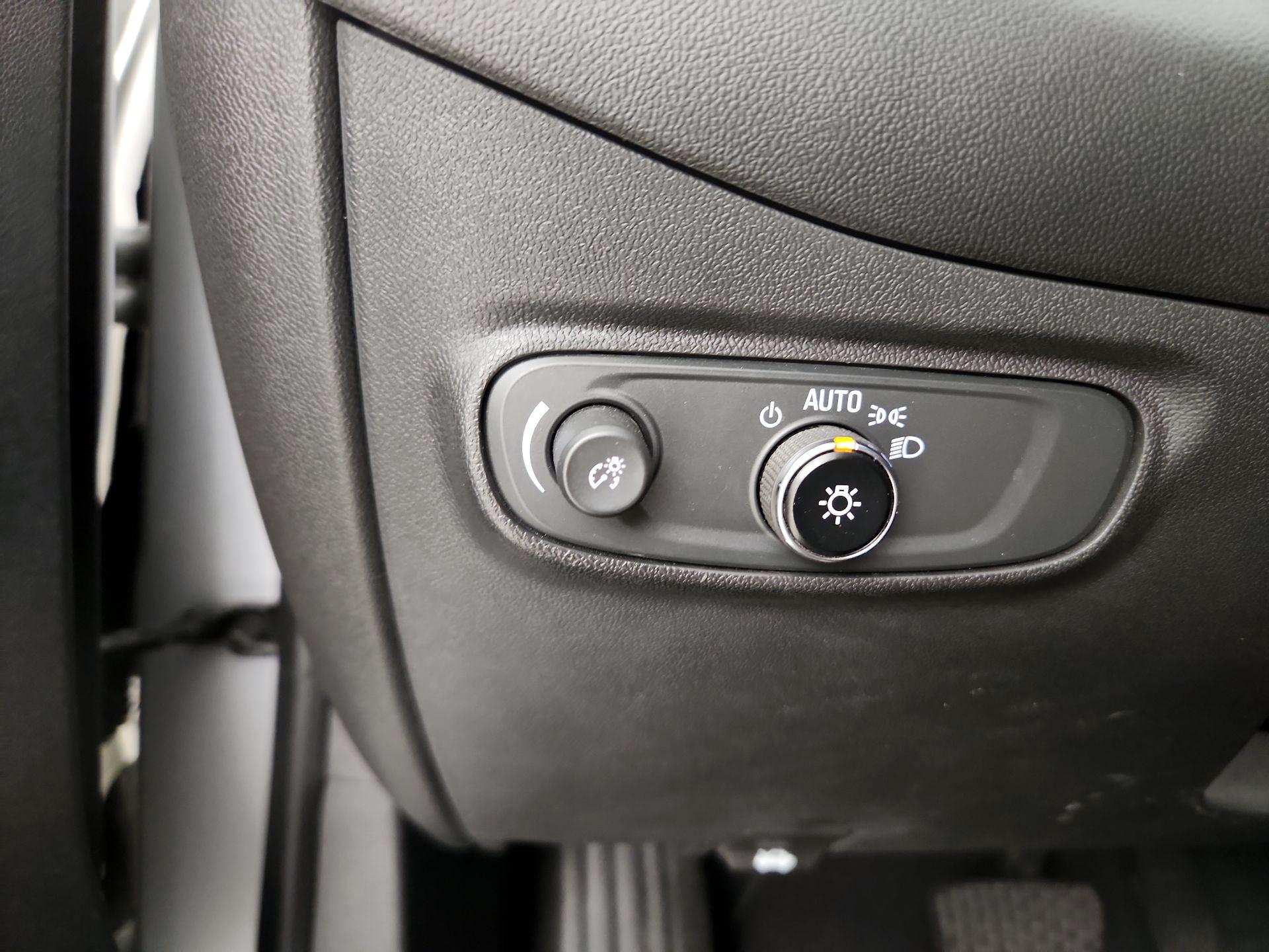 Thumbnail: 2022 Chevrolet Equinox - 13