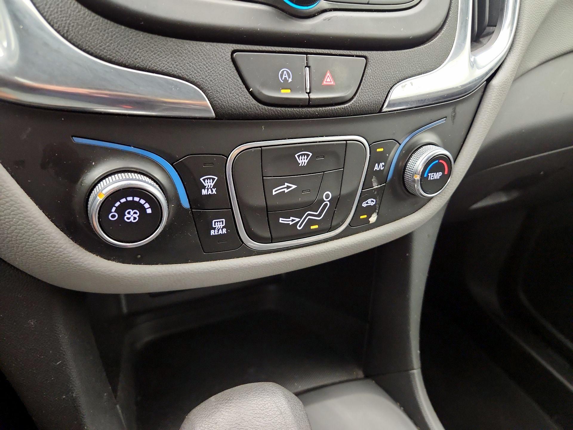 Thumbnail: 2022 Chevrolet Equinox - 16