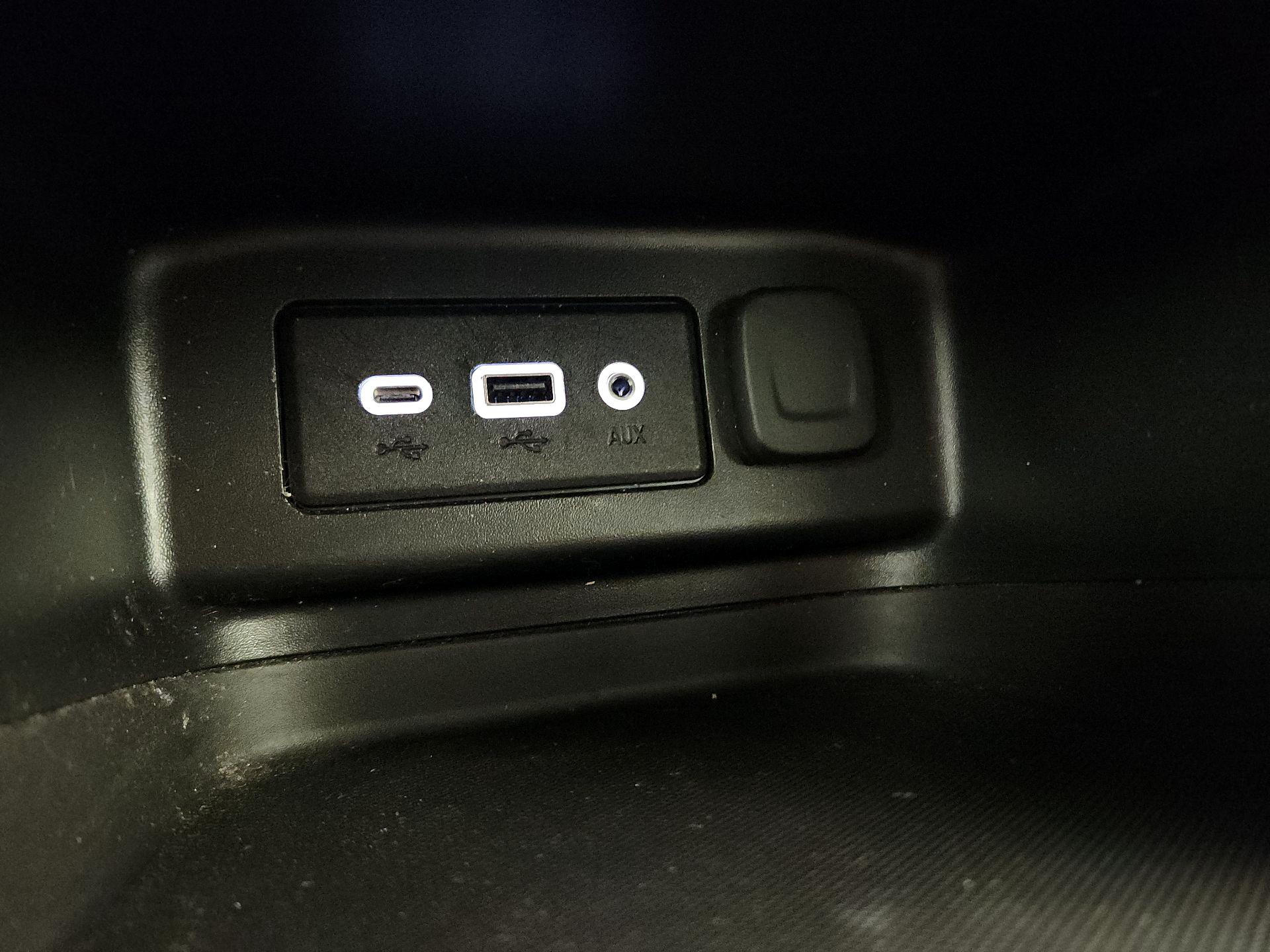 Thumbnail: 2022 Chevrolet Equinox - 18