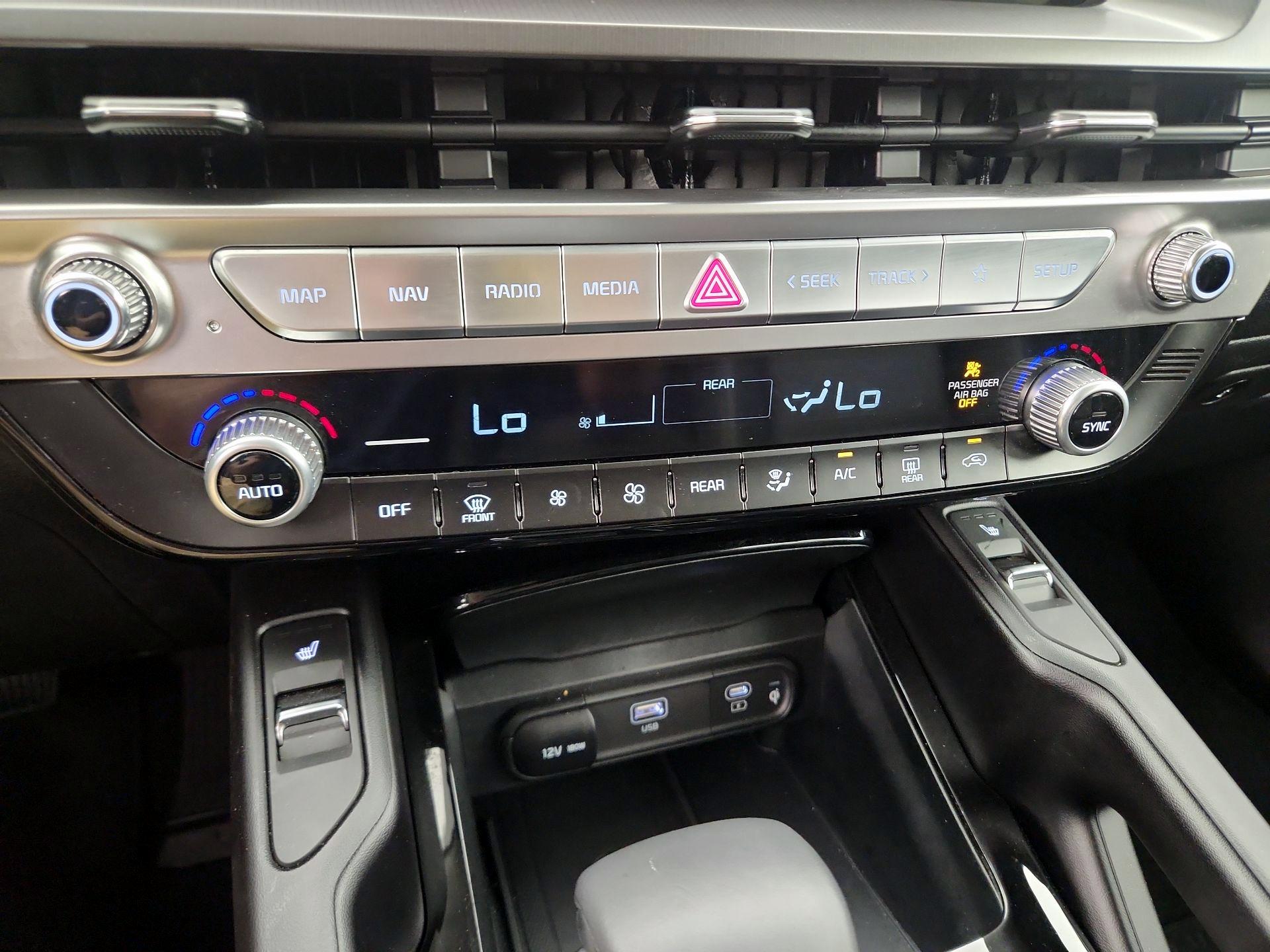 Thumbnail: 2025 Kia Telluride - 17