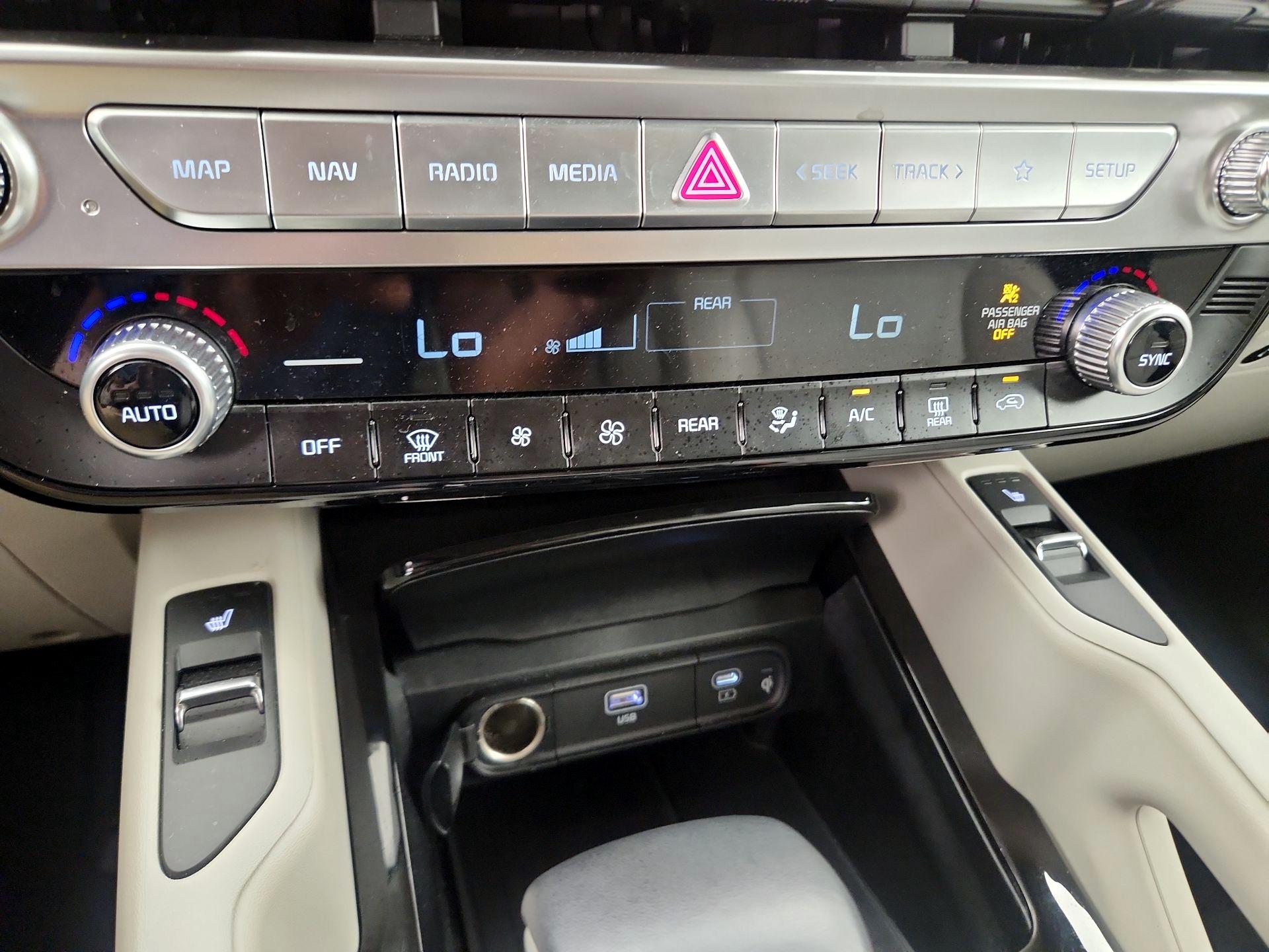 Thumbnail: 2025 Kia Telluride - 17