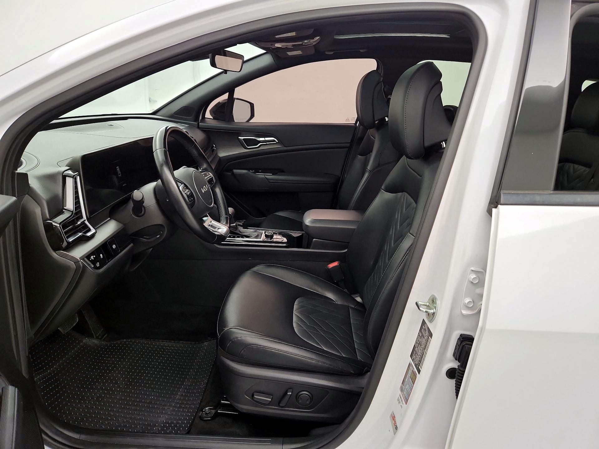 Thumbnail: 2023 Kia Sportage - 11