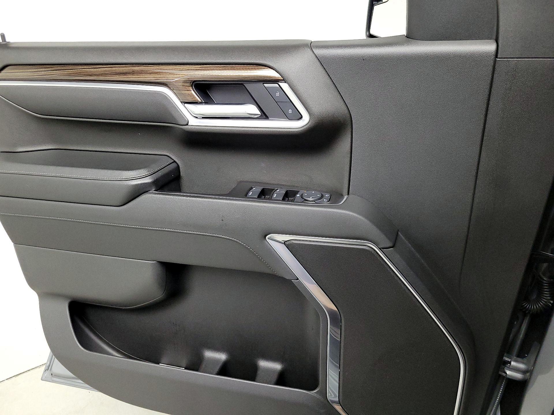 Thumbnail: 2025 Chevrolet Silverado 1500 - 12