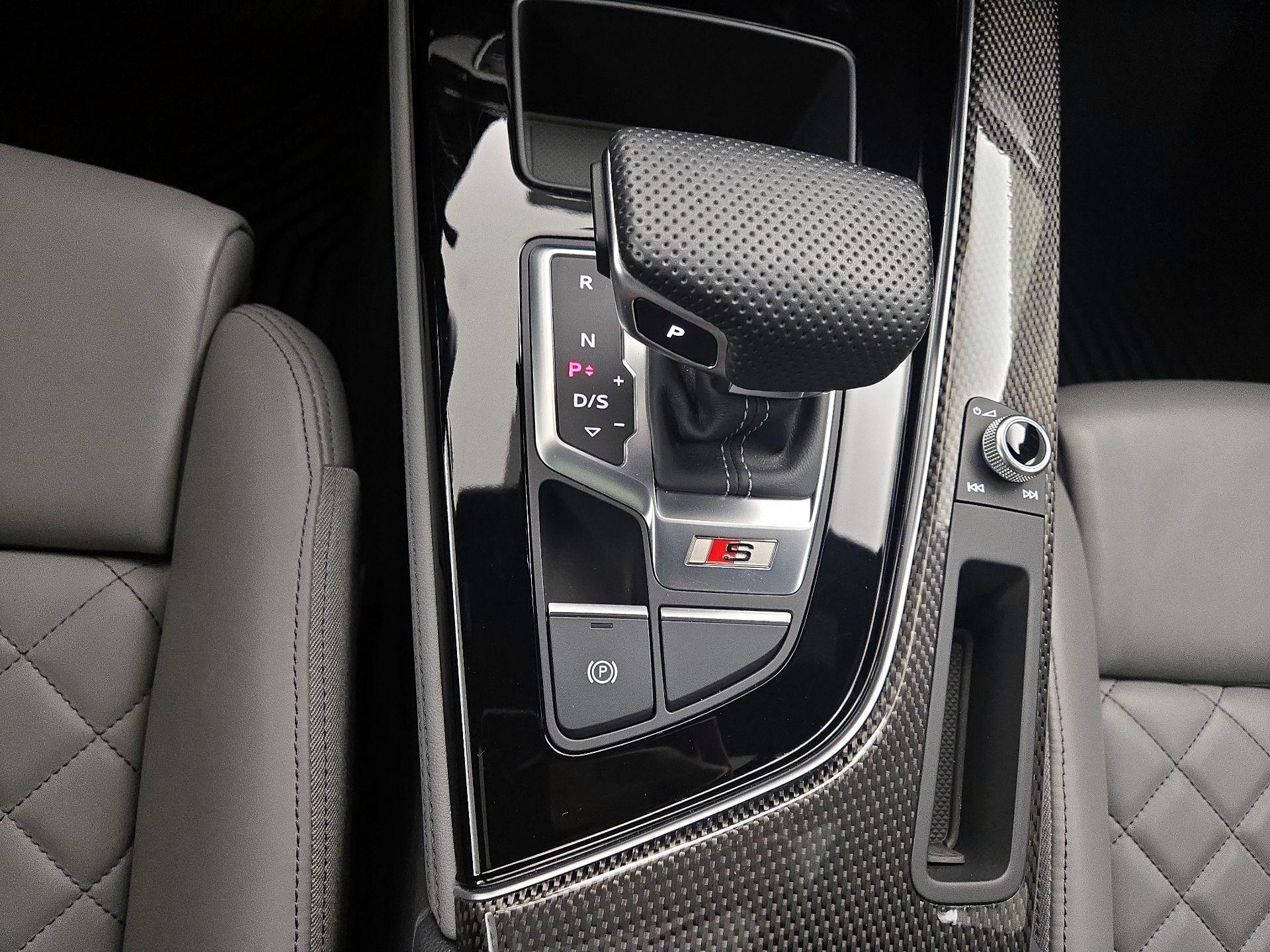 Thumbnail: 2021 Audi S4 - 17