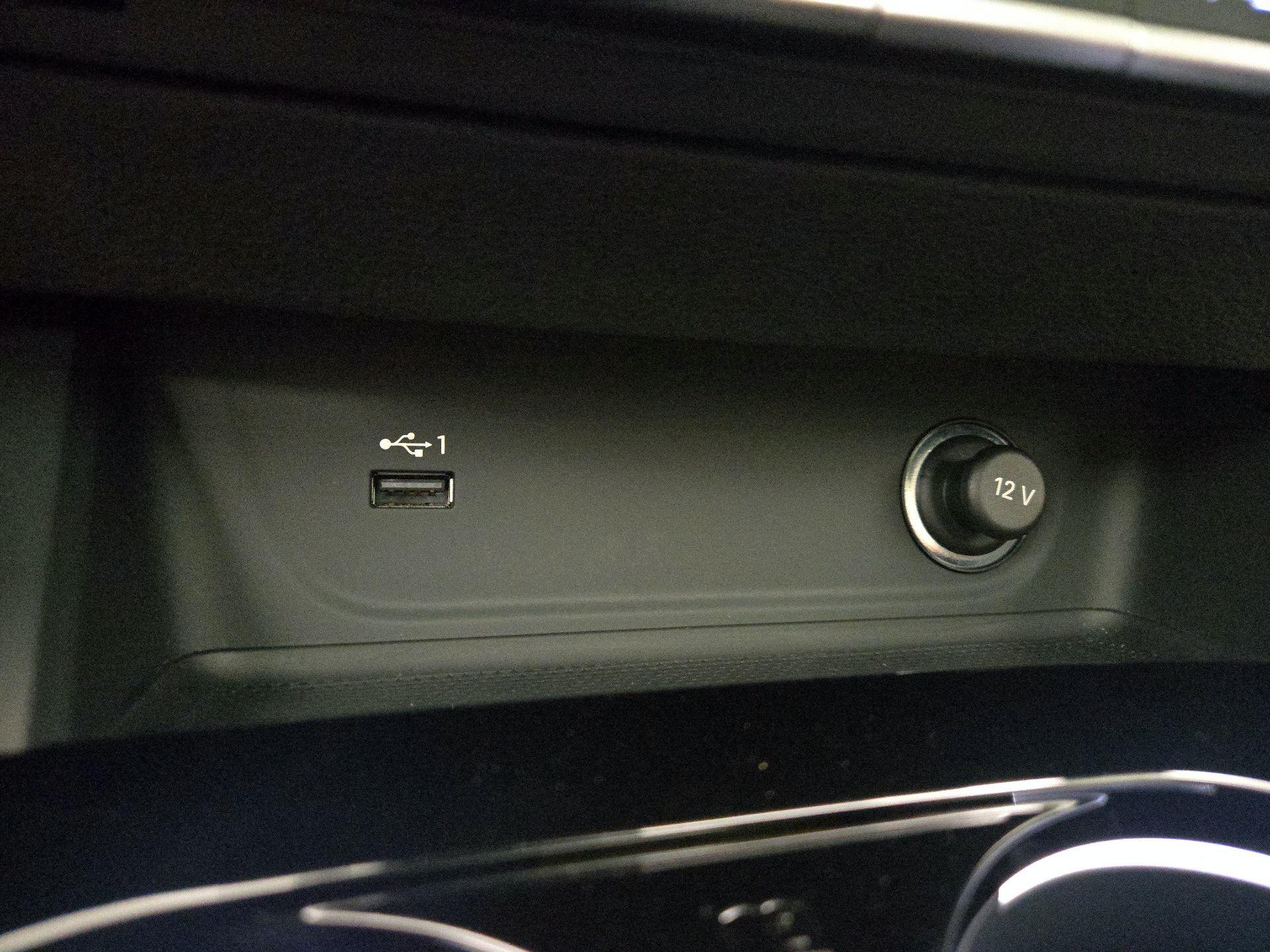 Thumbnail: 2021 Audi S4 - 18