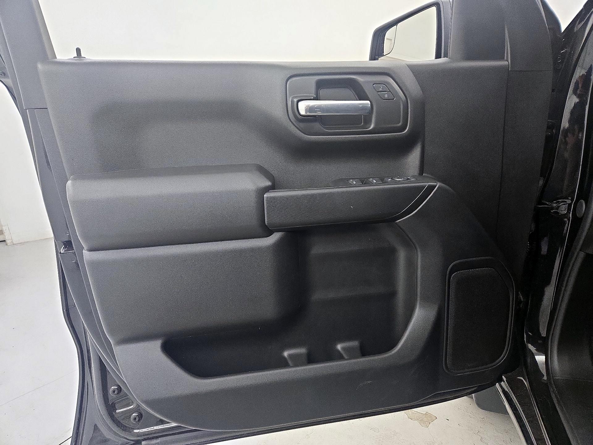 Thumbnail: 2026 Chevrolet Silverado 1500 - 12