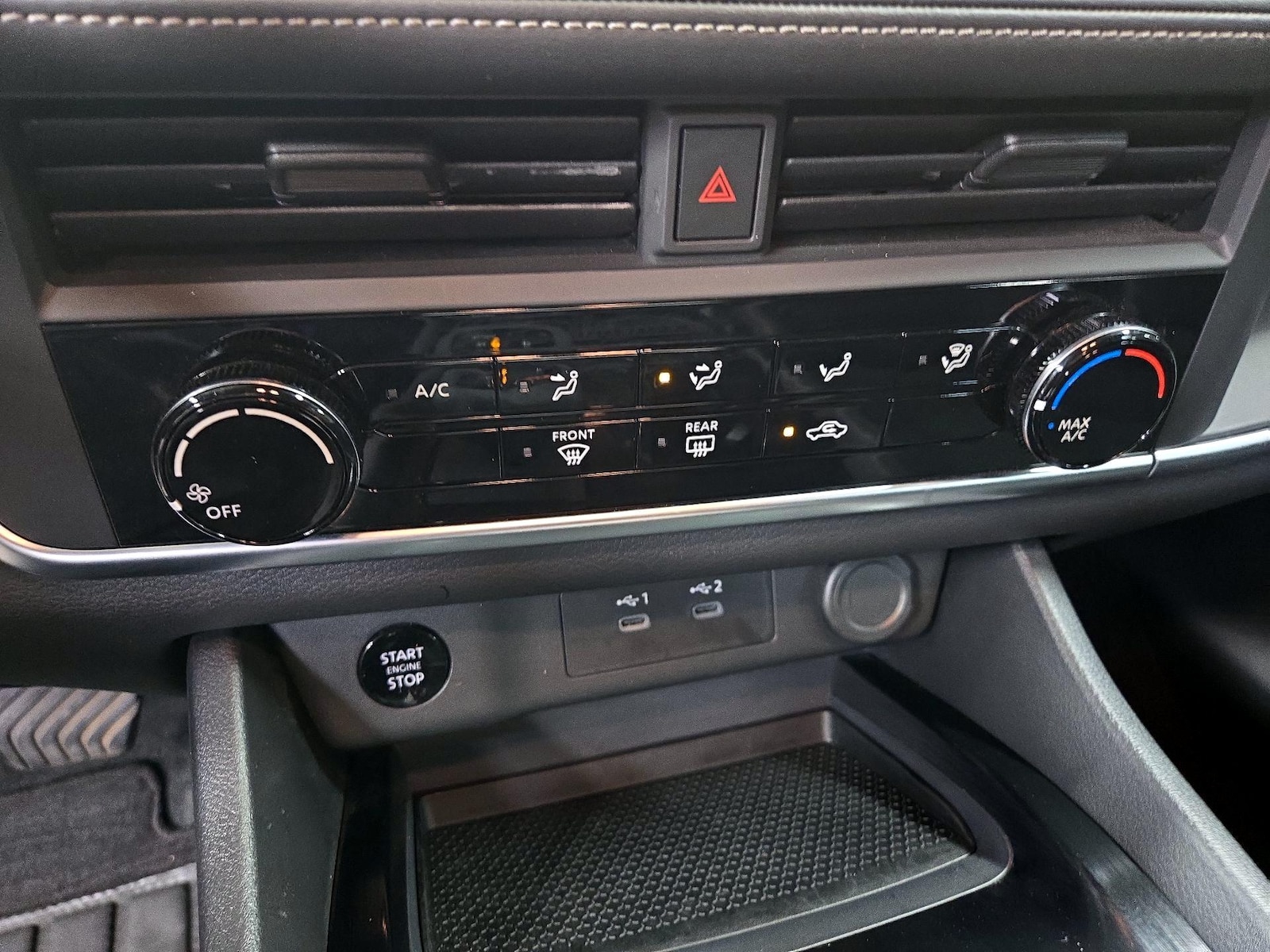 2025 Nissan Rogue S - Photo 17