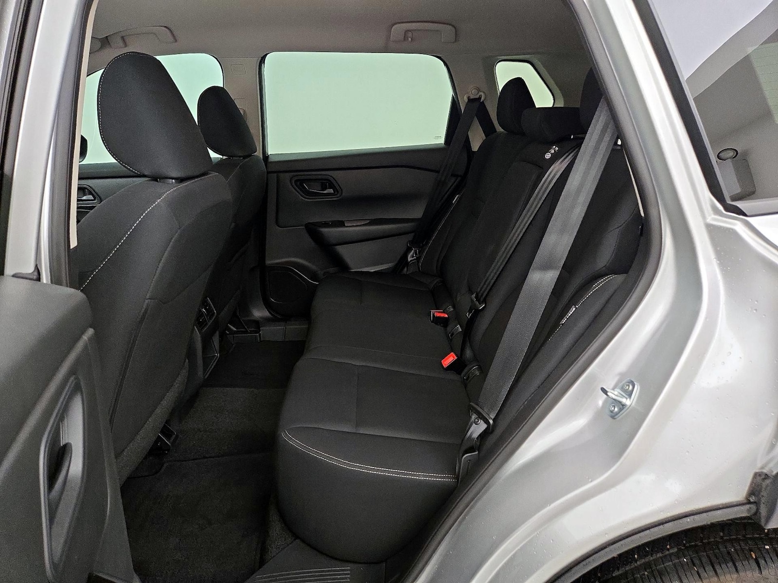 2025 Nissan Rogue S - Photo 20
