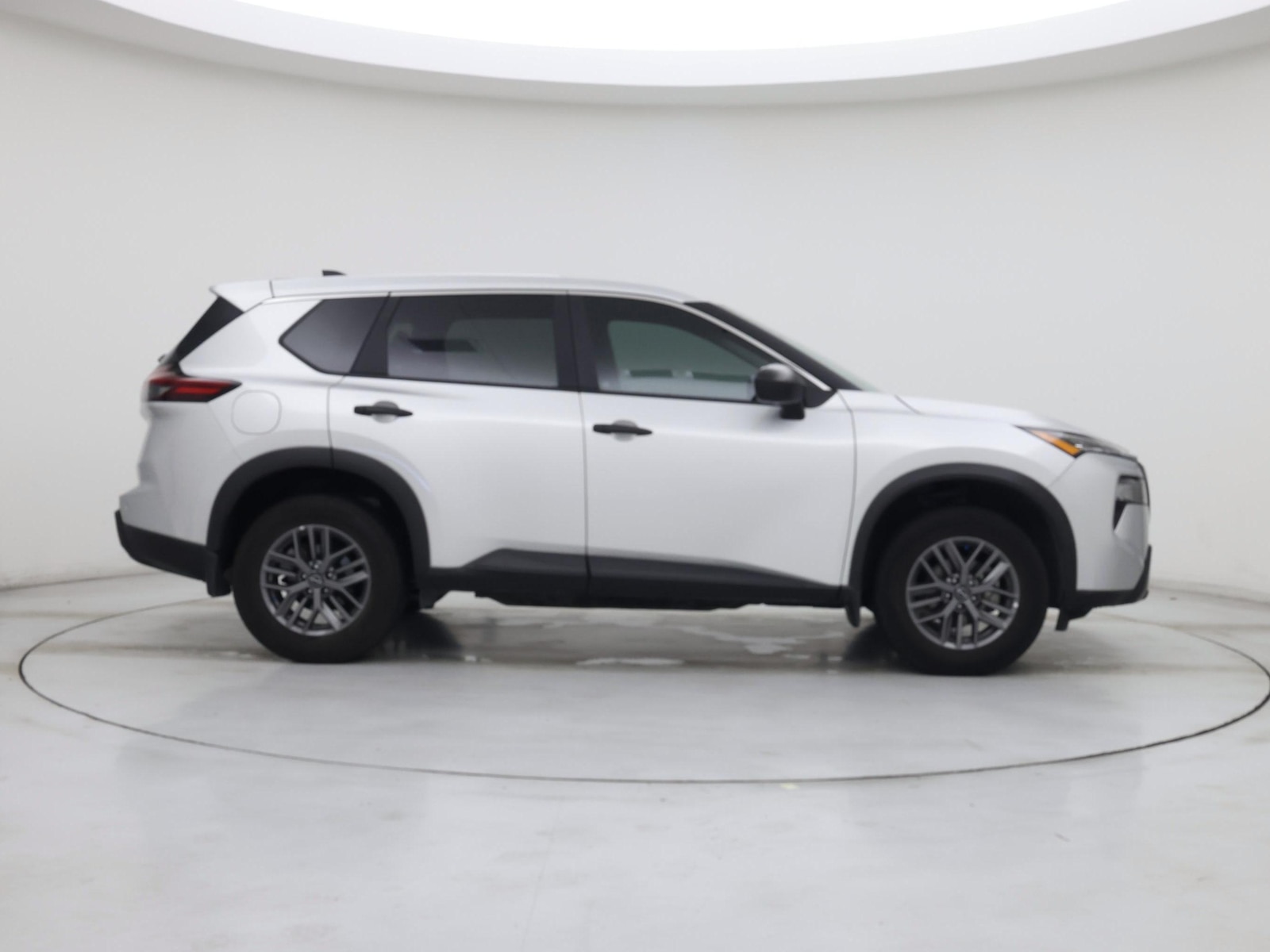2025 Nissan Rogue S - Photo 8