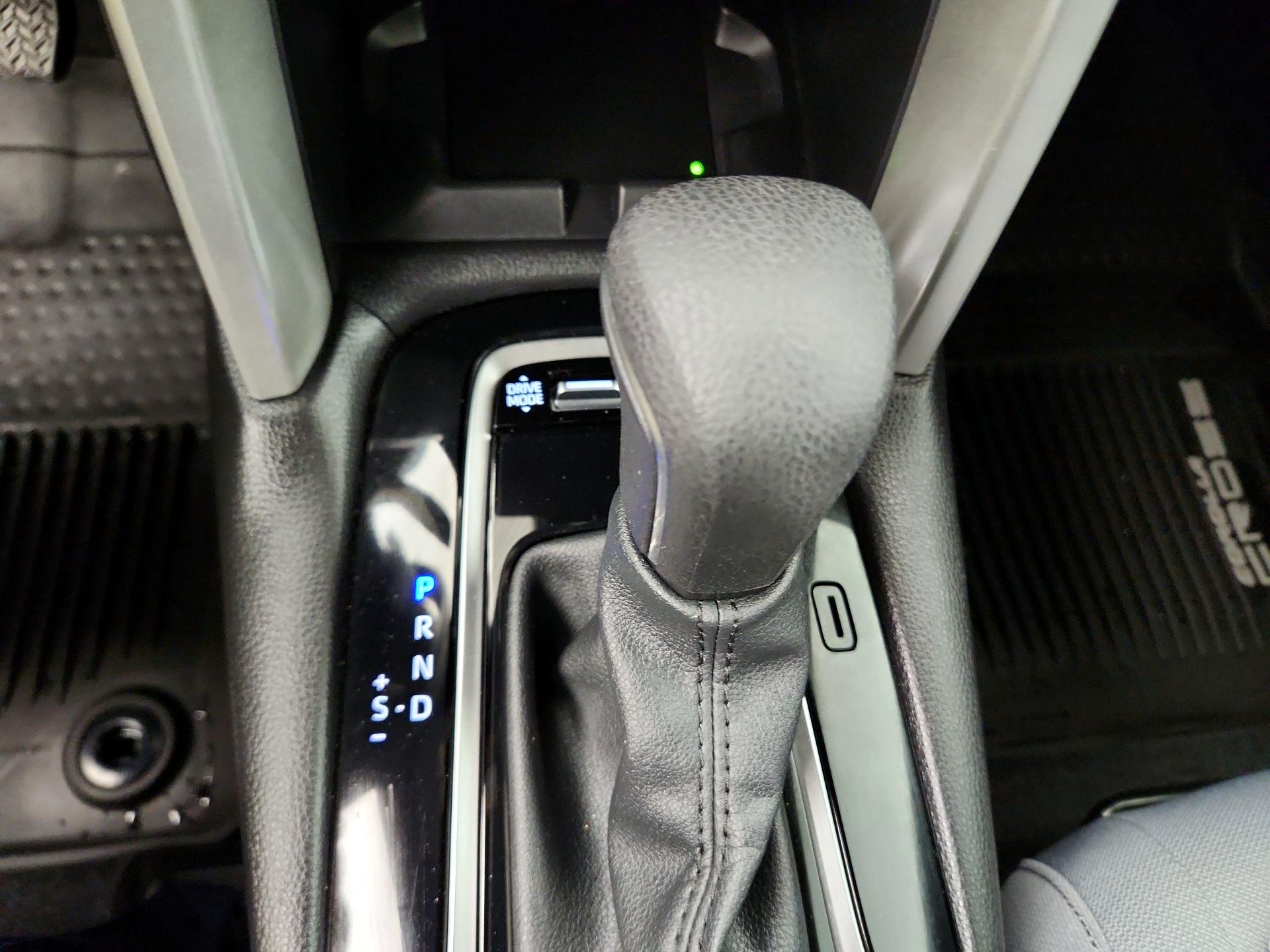 Thumbnail: 2024 Toyota Corolla Cross - 17