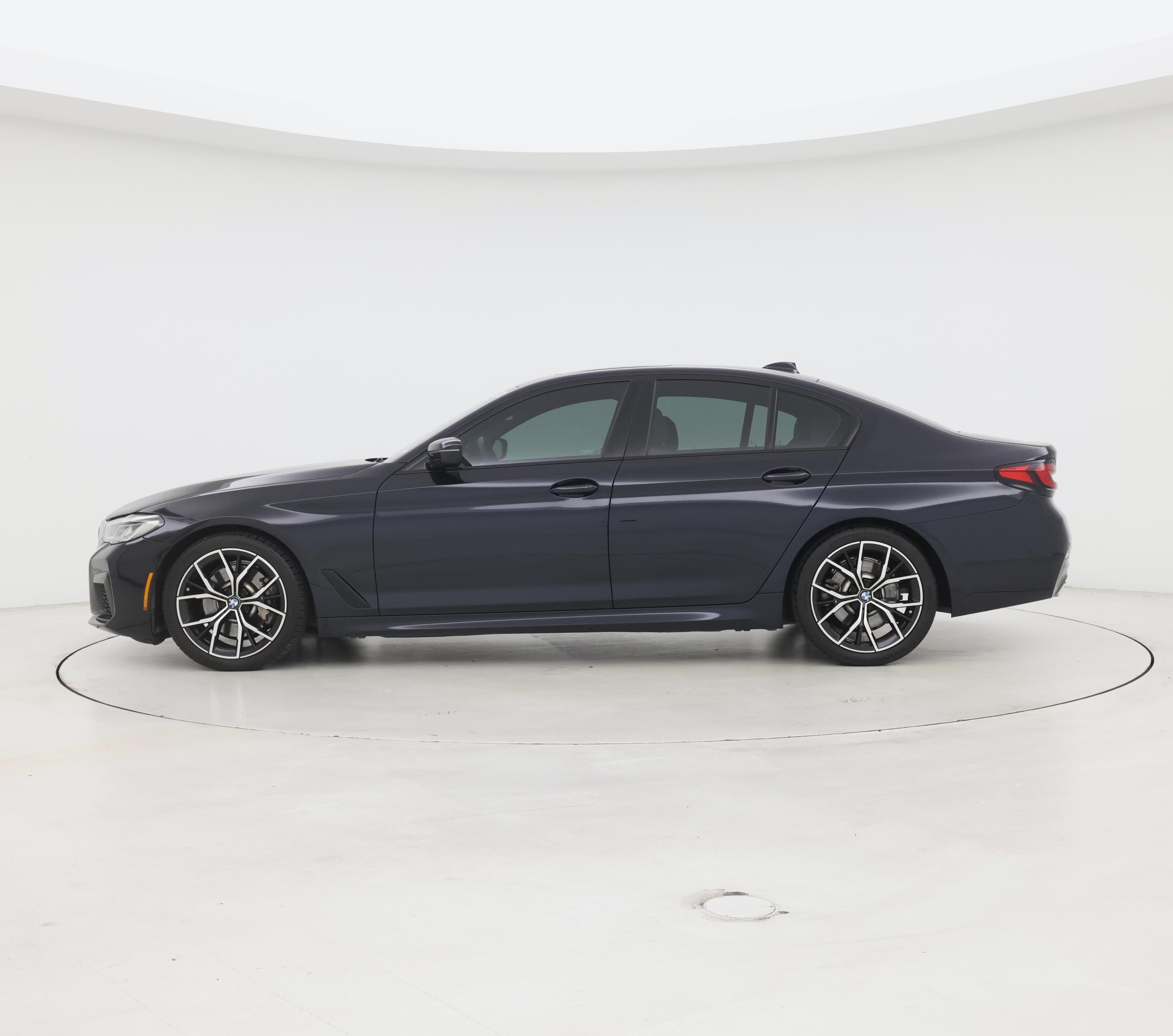 Thumbnail: 2021 BMW 5 Series - 3