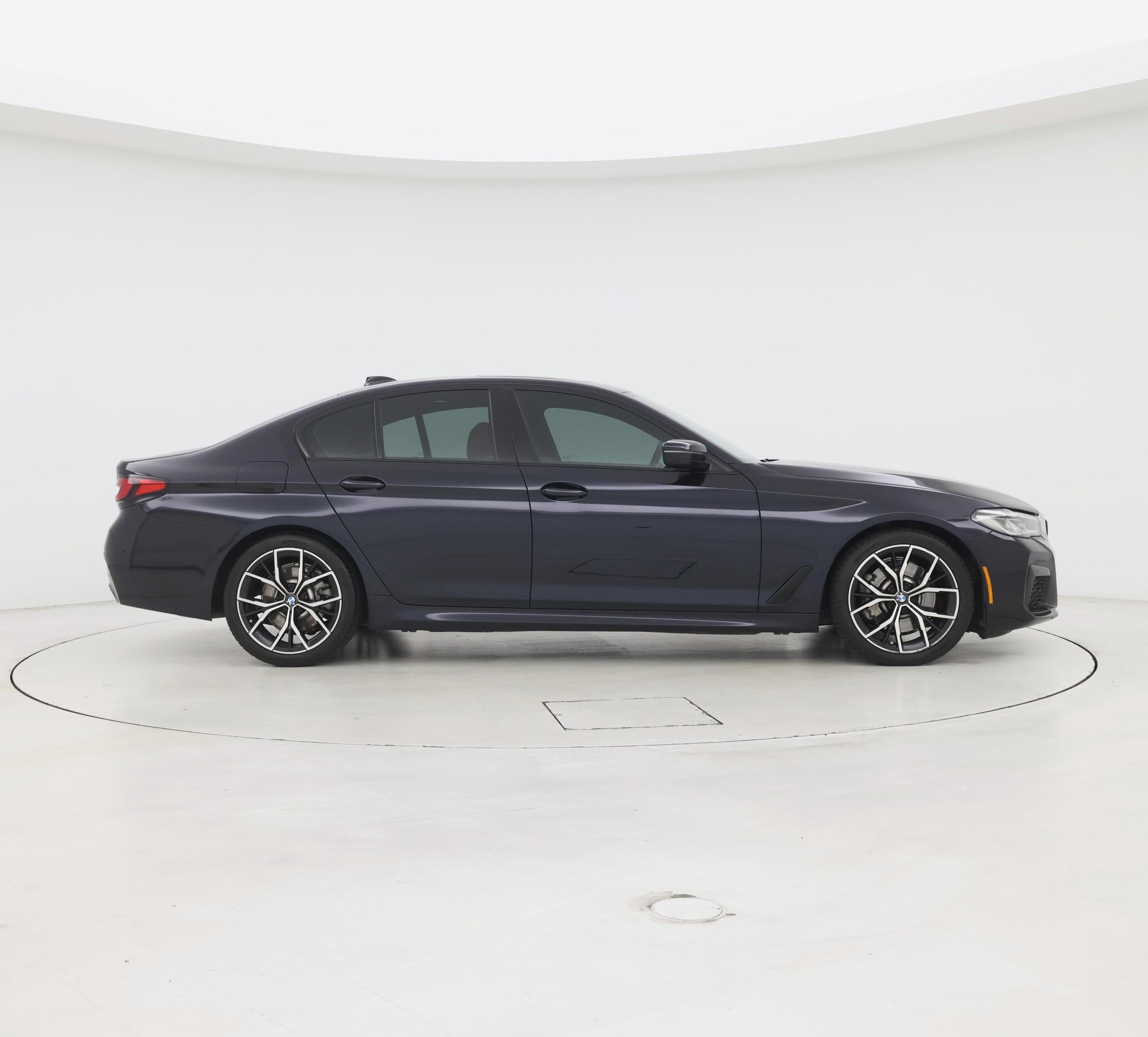 Thumbnail: 2021 BMW 5 Series - 7