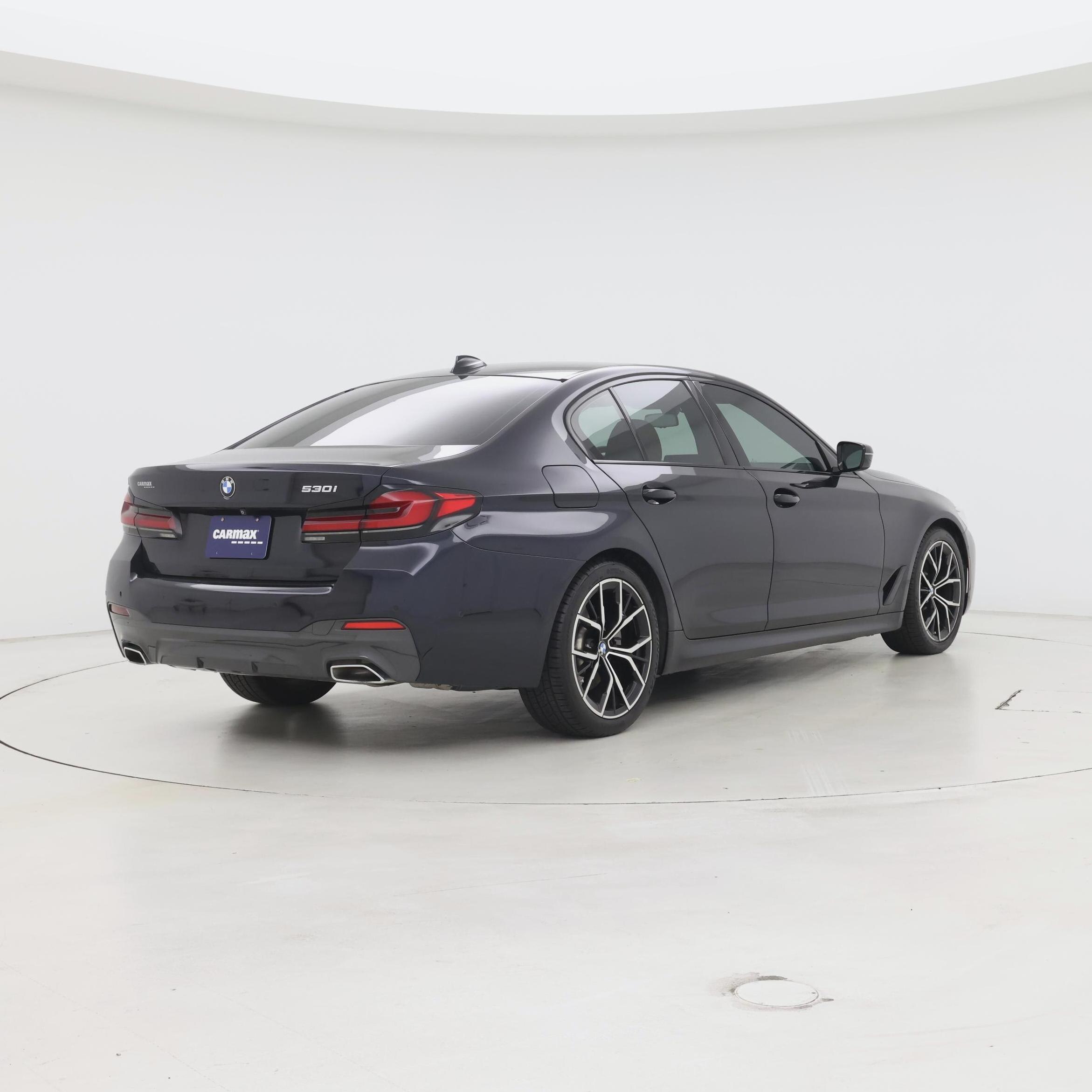 Thumbnail: 2021 BMW 5 Series - 8