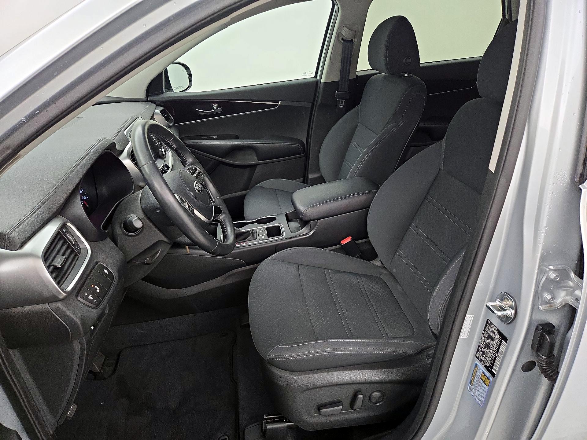 Thumbnail: 2019 Kia Sorento - 11