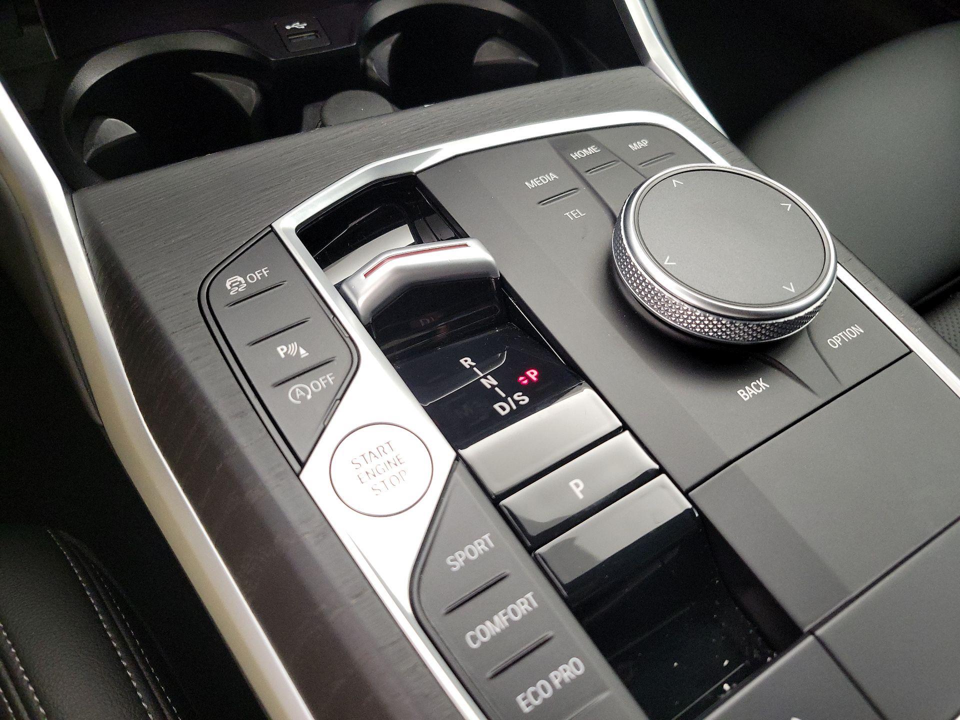 Thumbnail: 2024 BMW 3 Series - 17