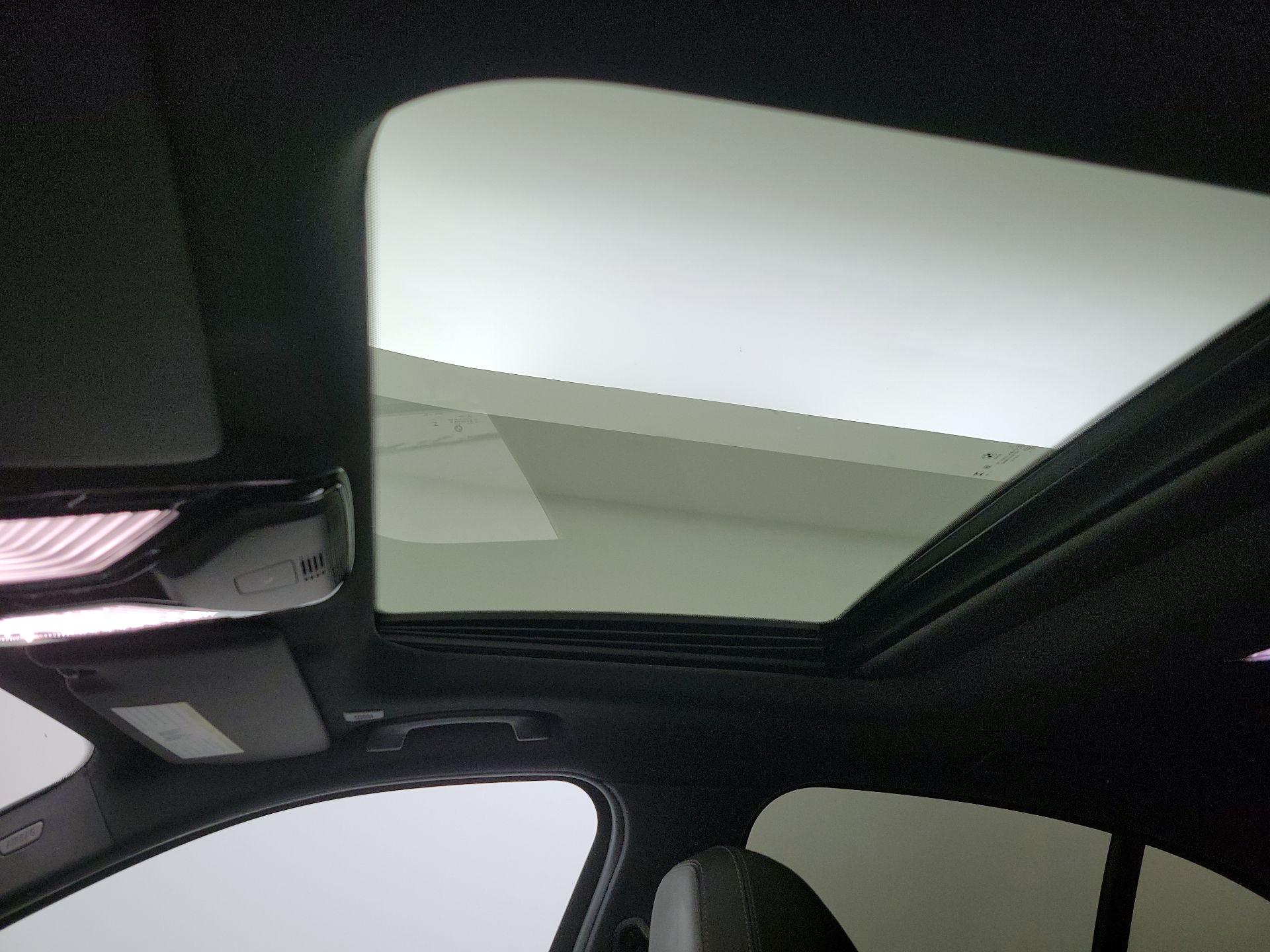 Thumbnail: 2024 BMW 3 Series - 19