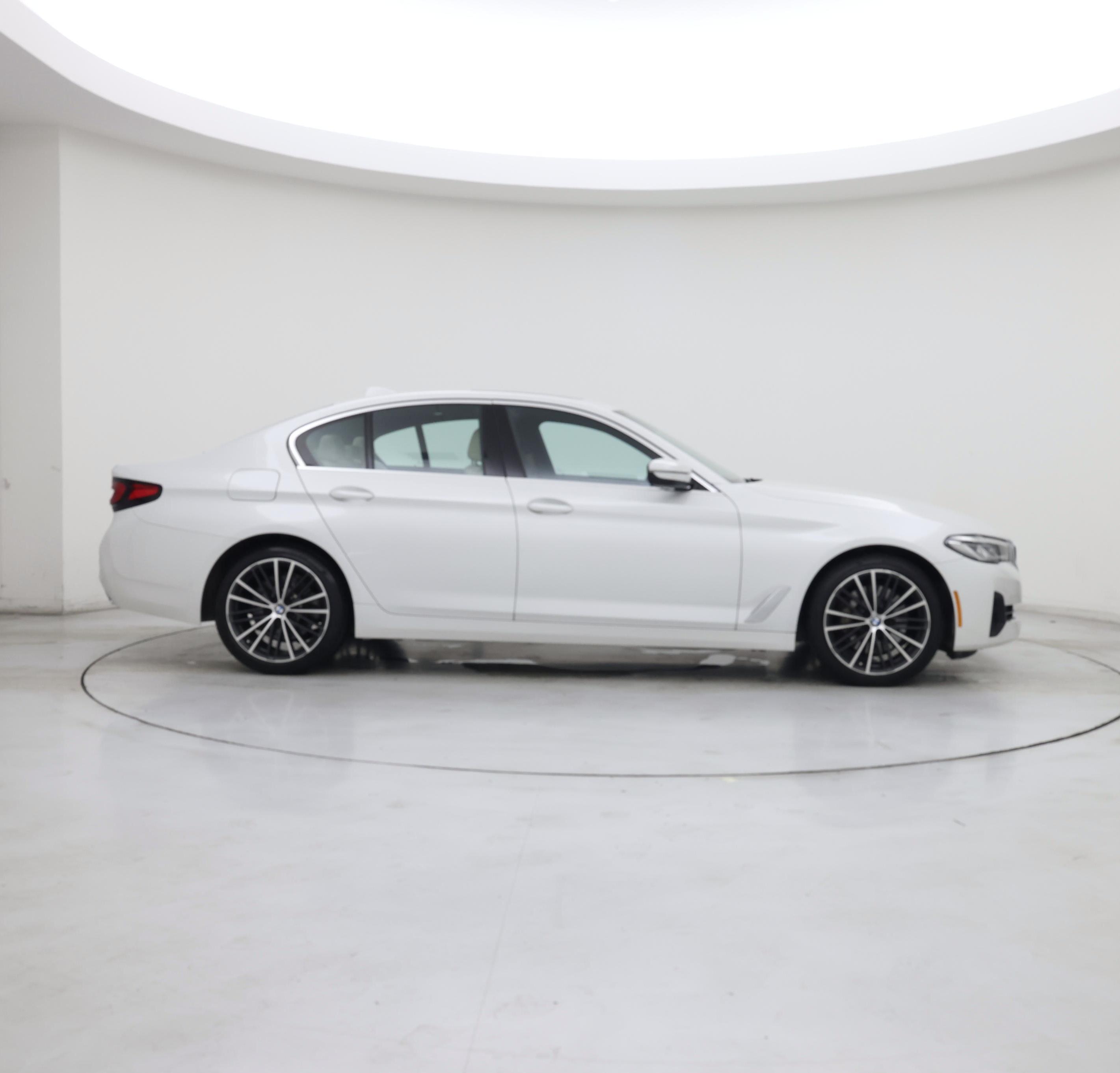 Thumbnail: 2023 BMW 5 Series - 7