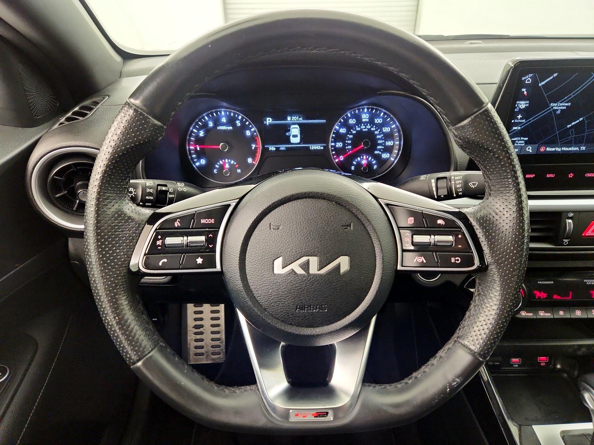 Thumbnail: 2023 Kia Forte - 10