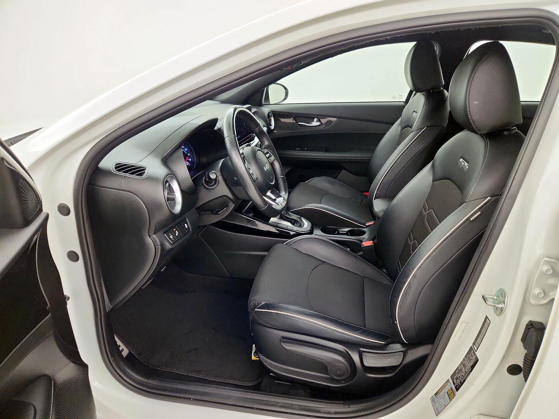 Thumbnail: 2023 Kia Forte - 11