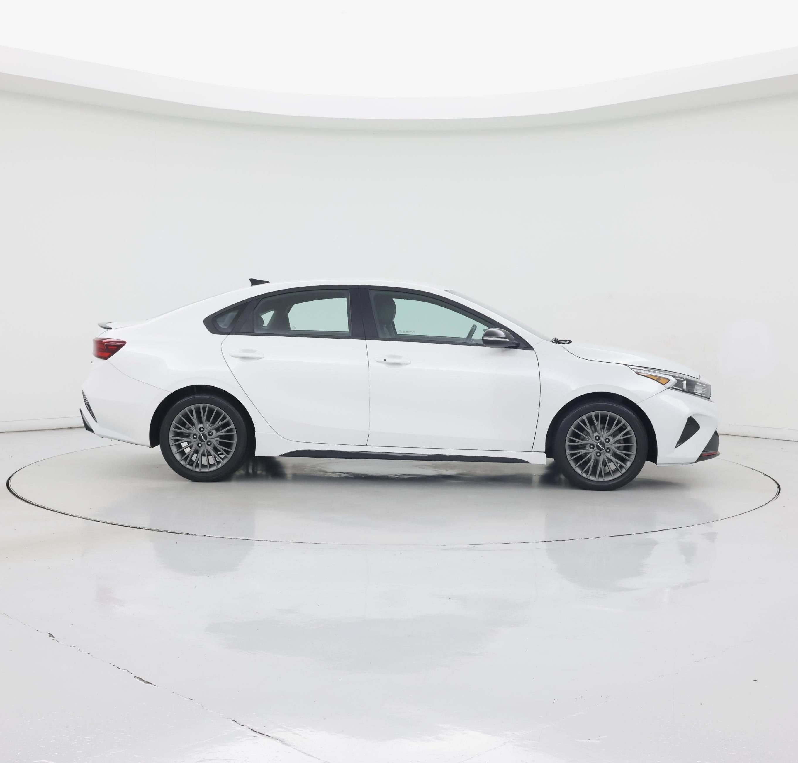 Thumbnail: 2023 Kia Forte - 7