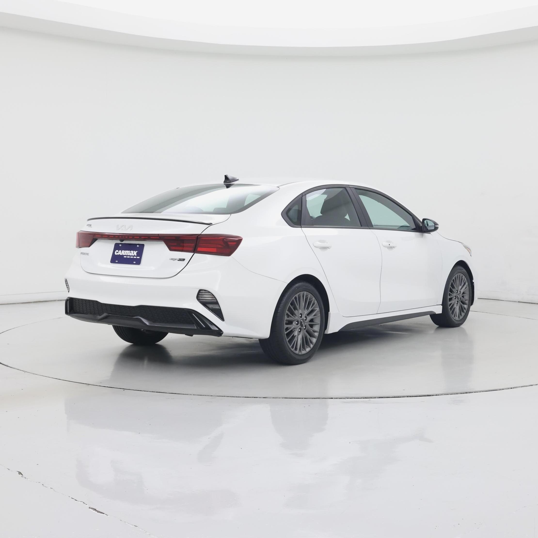 Thumbnail: 2023 Kia Forte - 8