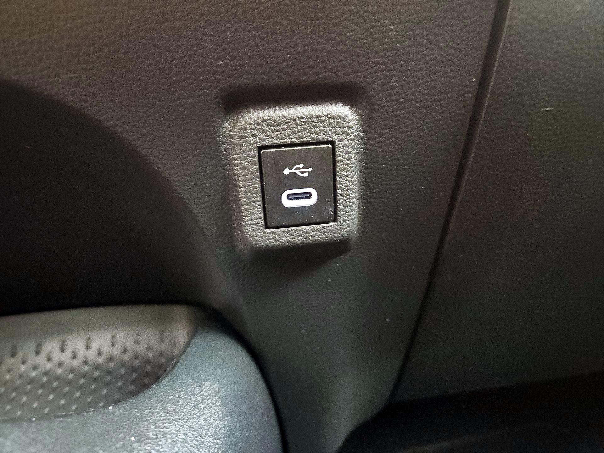 Thumbnail: 2023 Toyota Corolla - 18