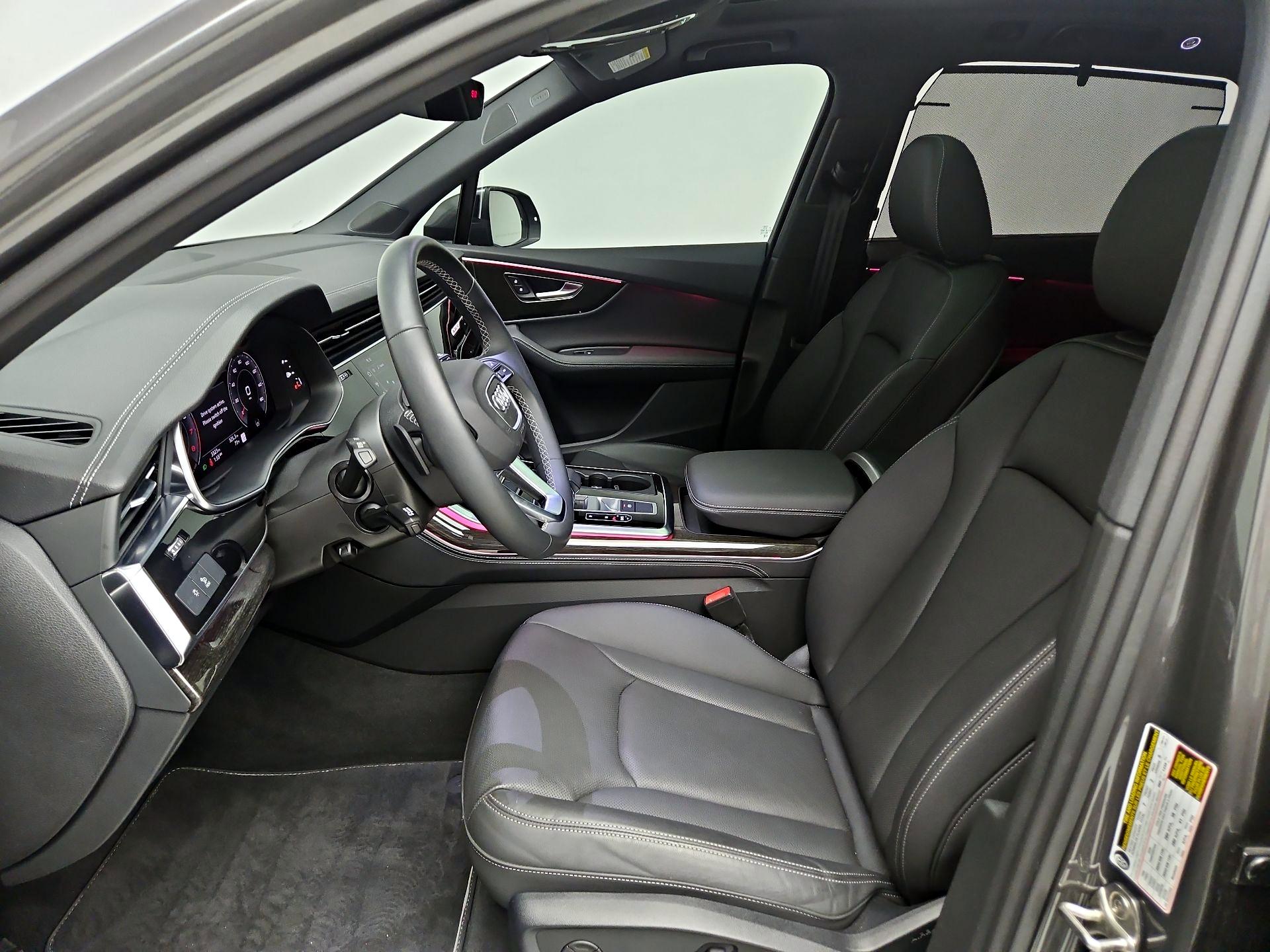 Thumbnail: 2025 Audi Q7 - 11