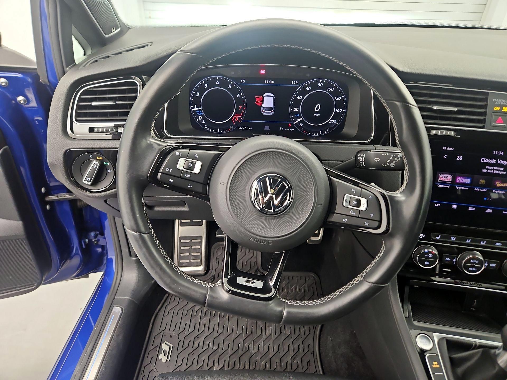 Thumbnail: 2018 Volkswagen Golf - 10