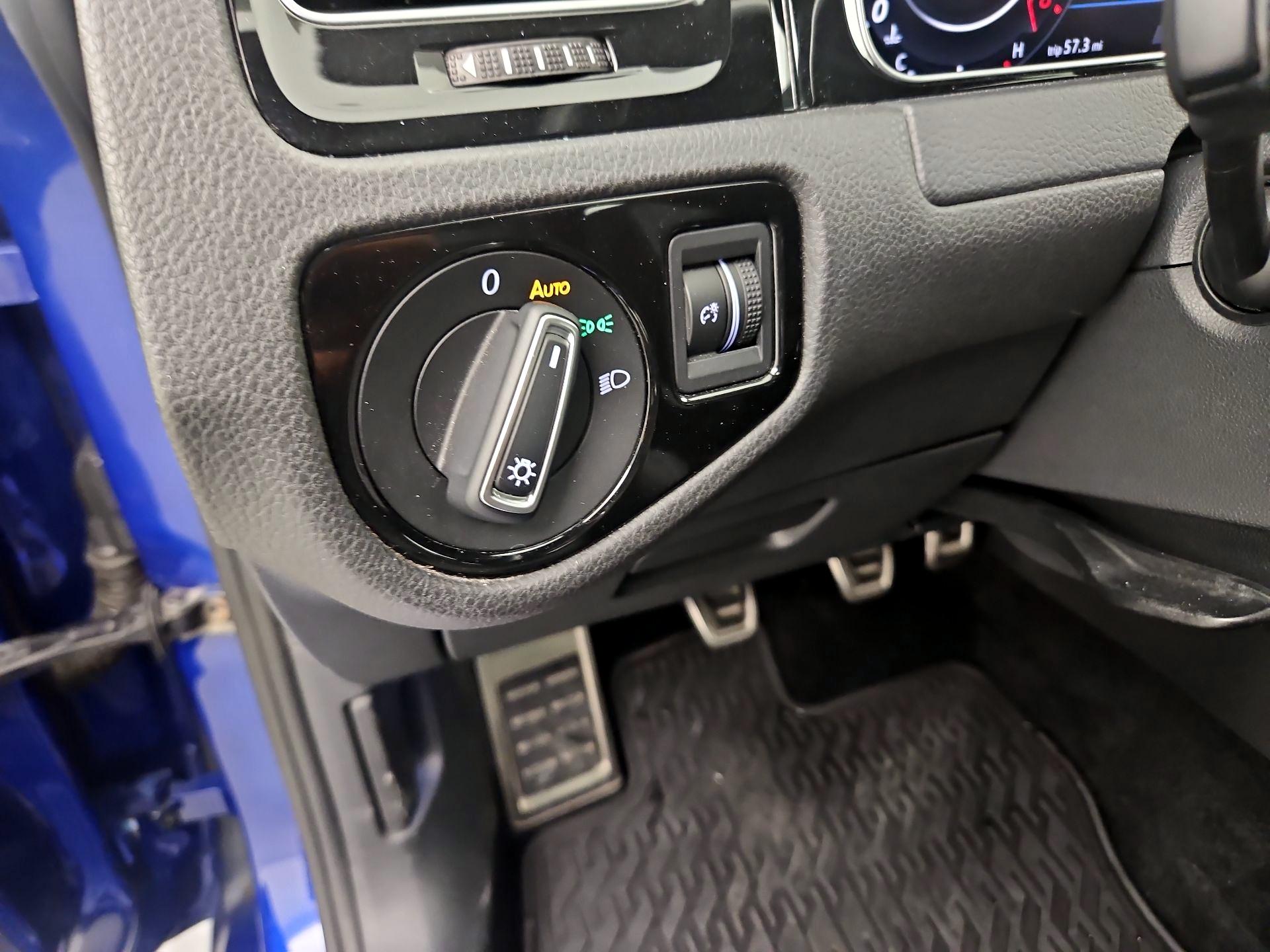 Thumbnail: 2018 Volkswagen Golf - 13