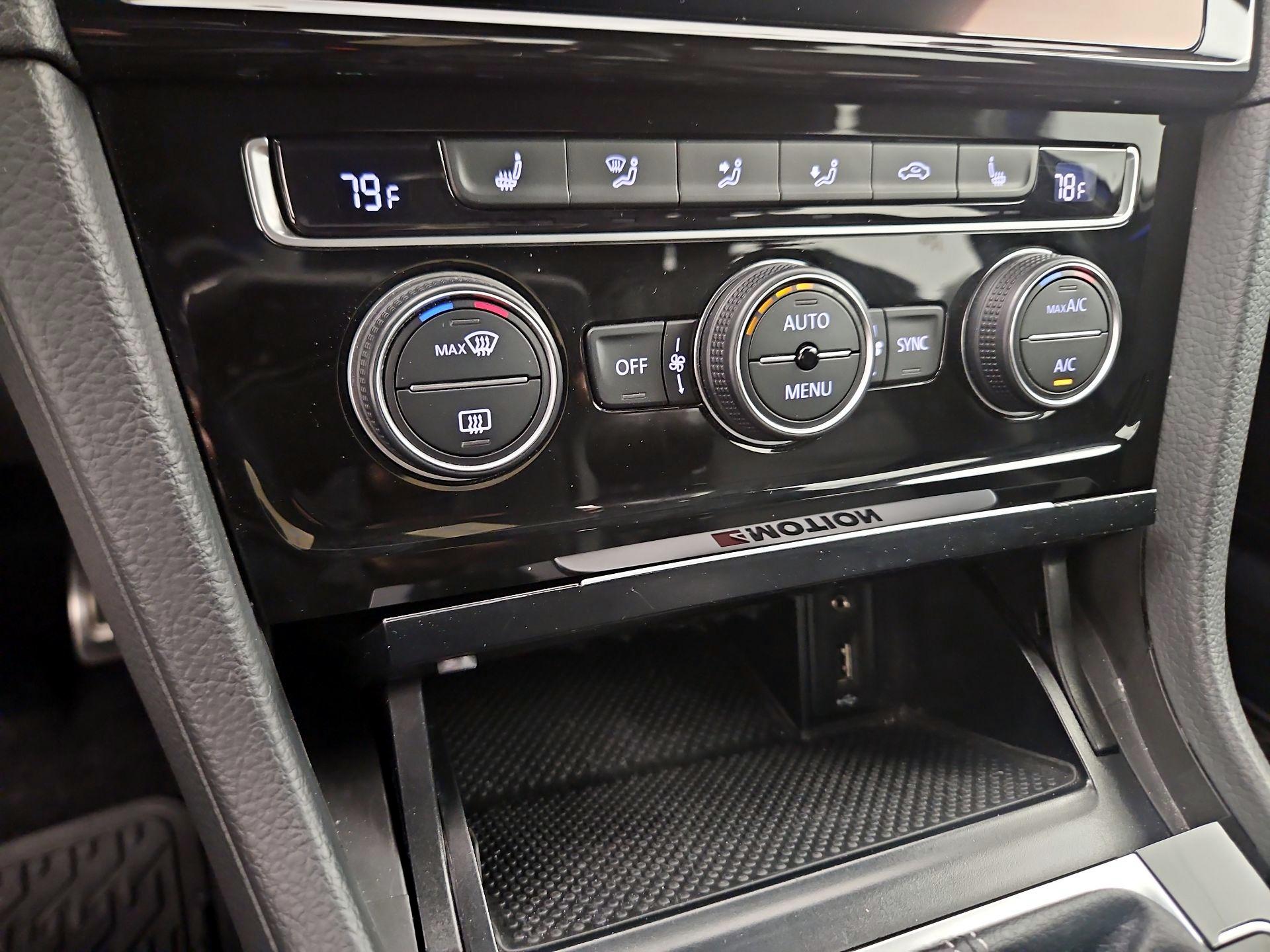 Thumbnail: 2018 Volkswagen Golf - 15