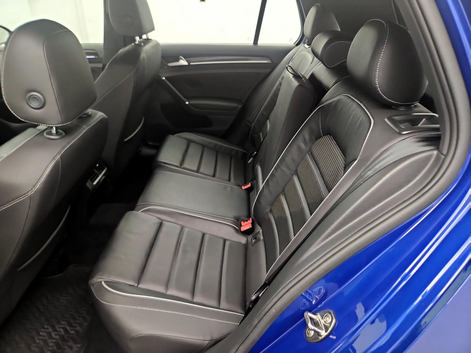 Thumbnail: 2018 Volkswagen Golf - 18