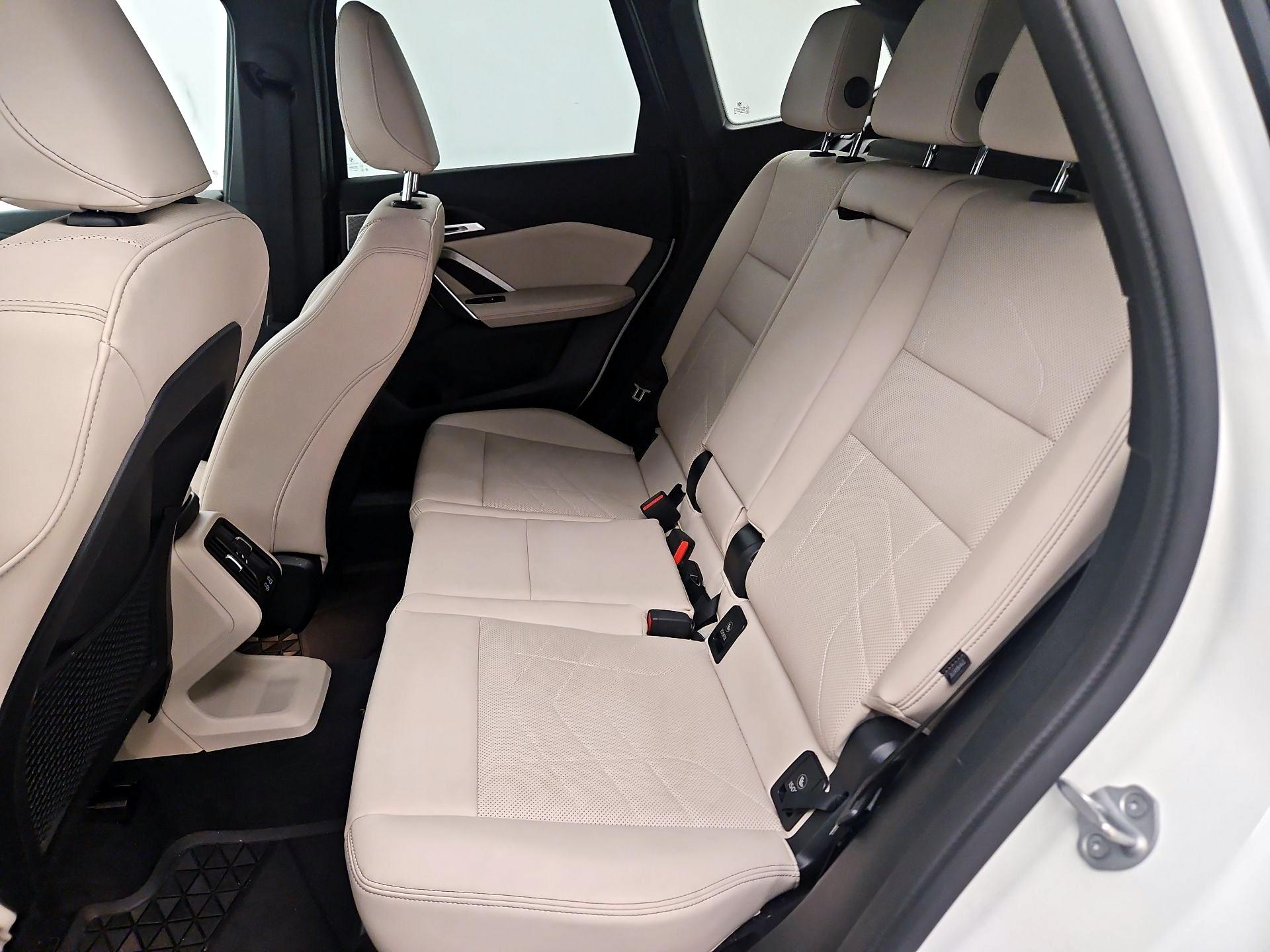 Thumbnail: 2024 BMW X1 - 18