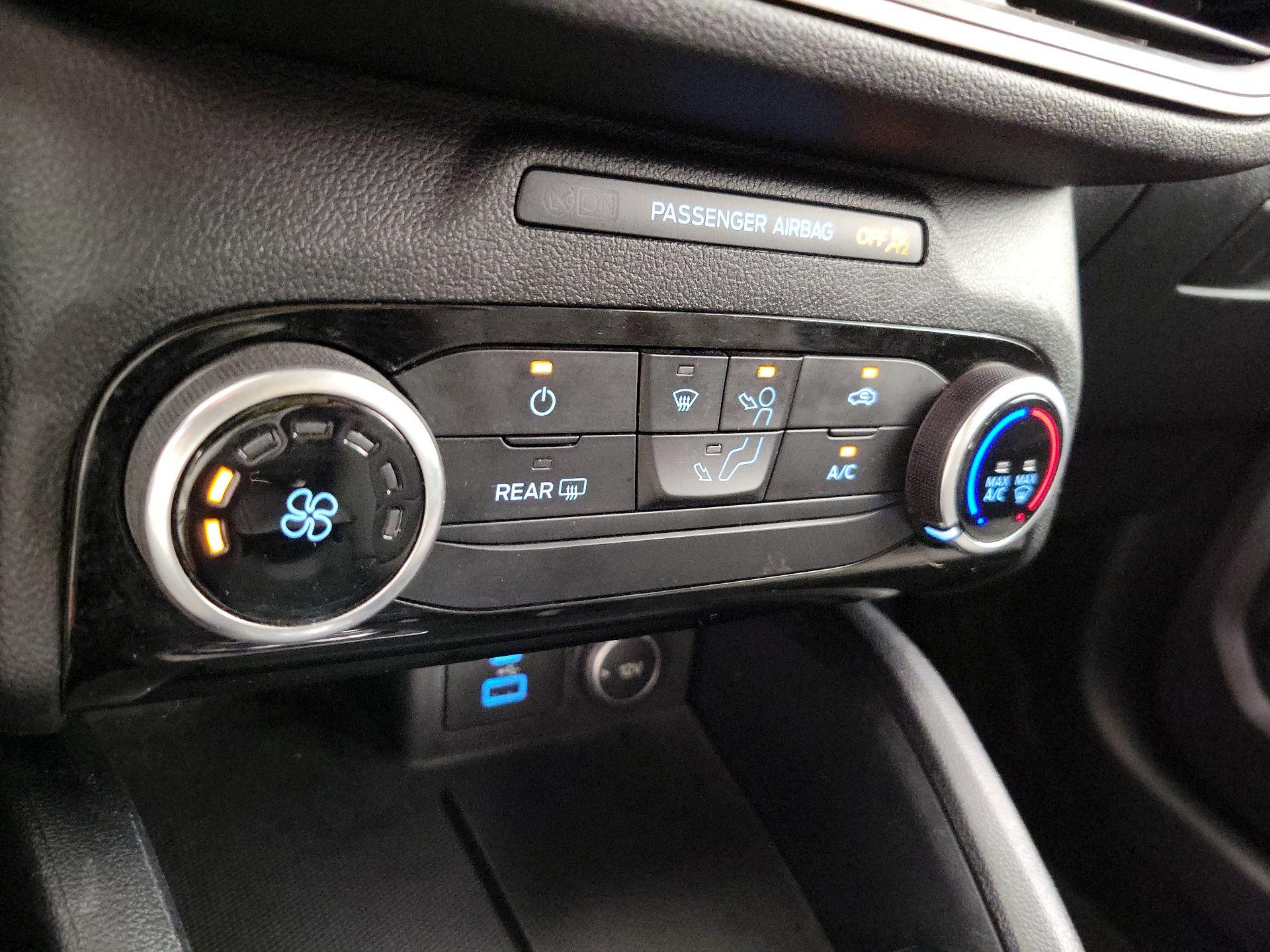 Thumbnail: 2021 Ford Escape - 16