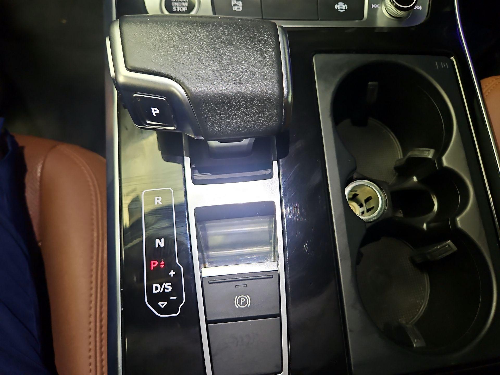 Thumbnail: 2022 Audi Q8 - 18