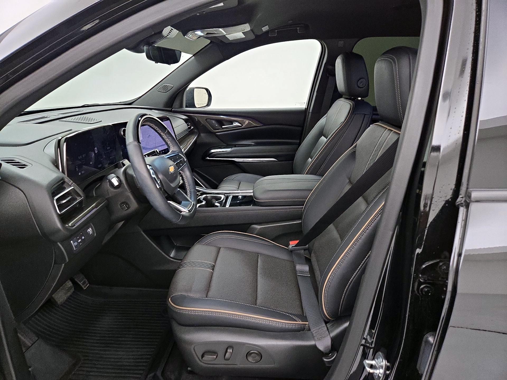 Thumbnail: 2025 Chevrolet Traverse - 11