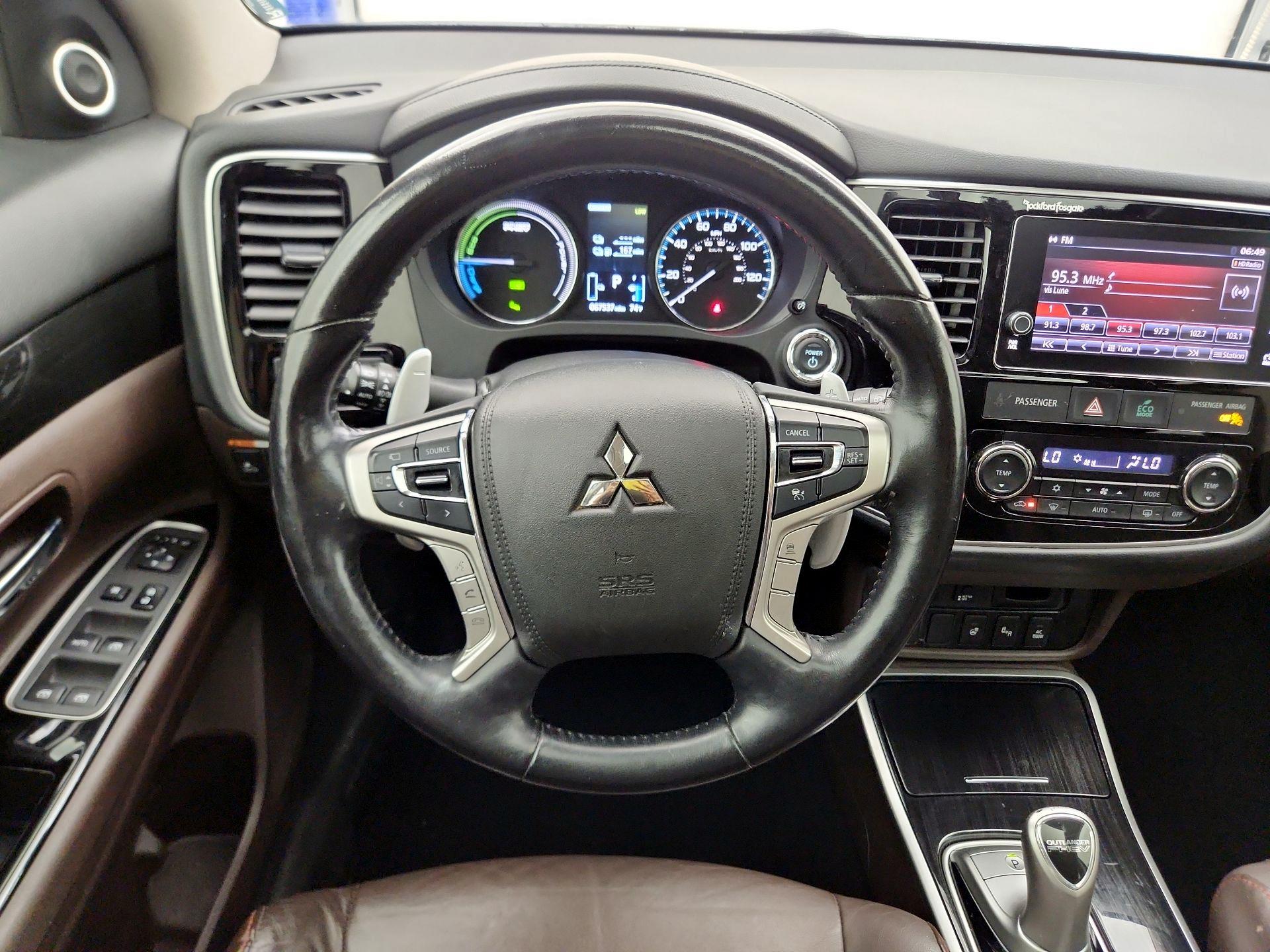 Thumbnail: 2018 Mitsubishi Outlander - 10