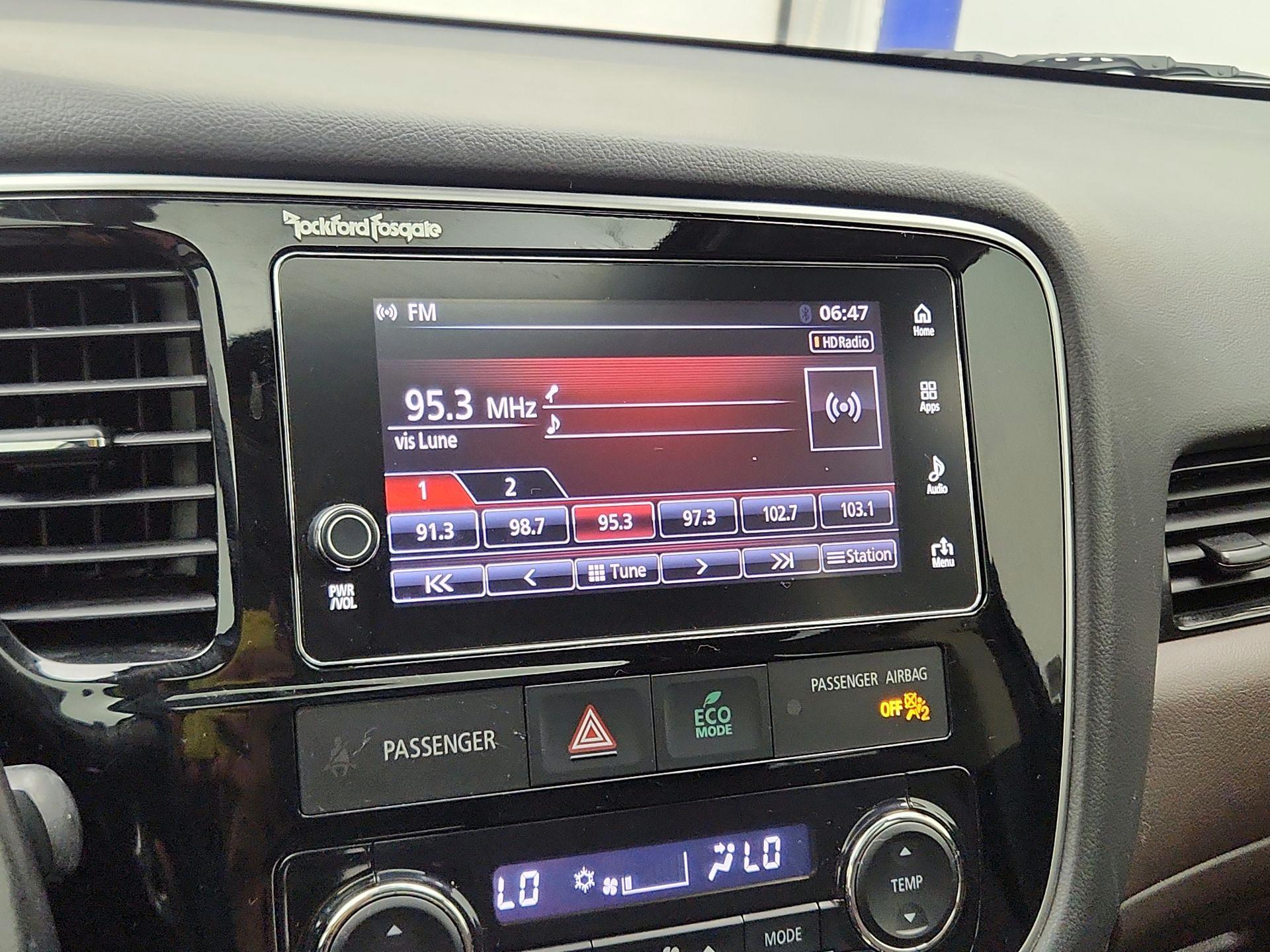 Thumbnail: 2018 Mitsubishi Outlander - 15