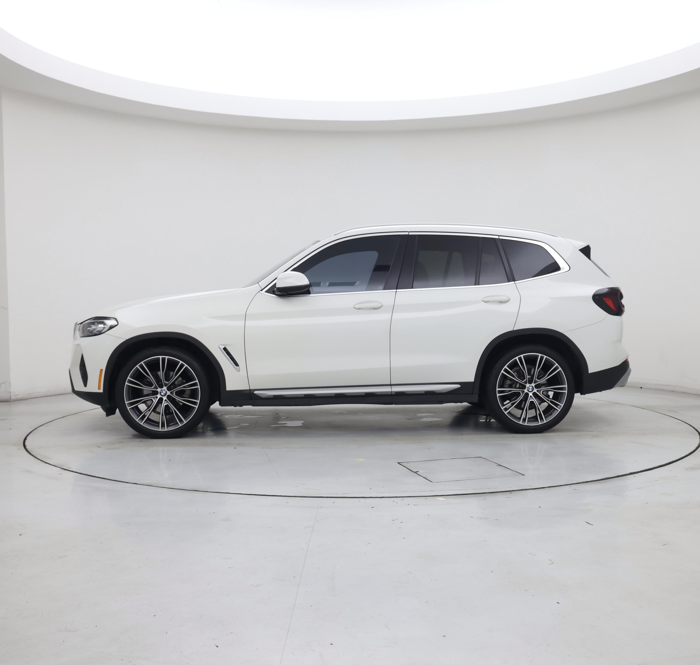 Thumbnail: 2023 BMW X3 - 3